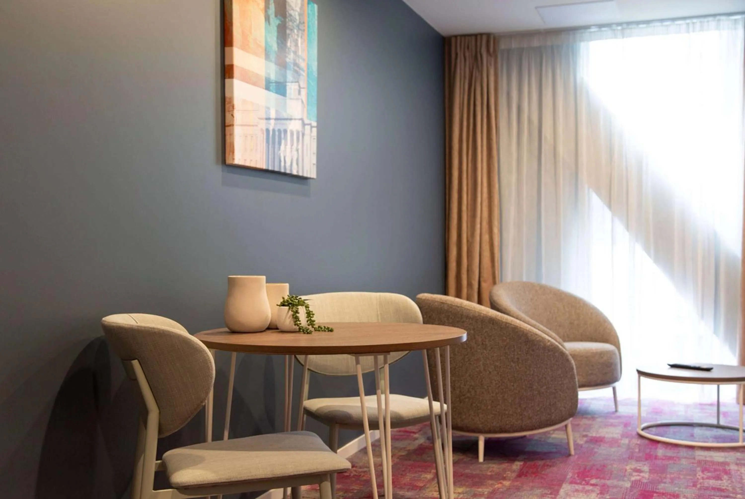 Photo of the whole room in La Quinta by Wyndham Parnell Auckland