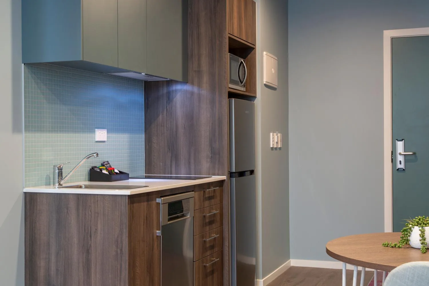 Kitchen or kitchenette in La Quinta by Wyndham Parnell Auckland