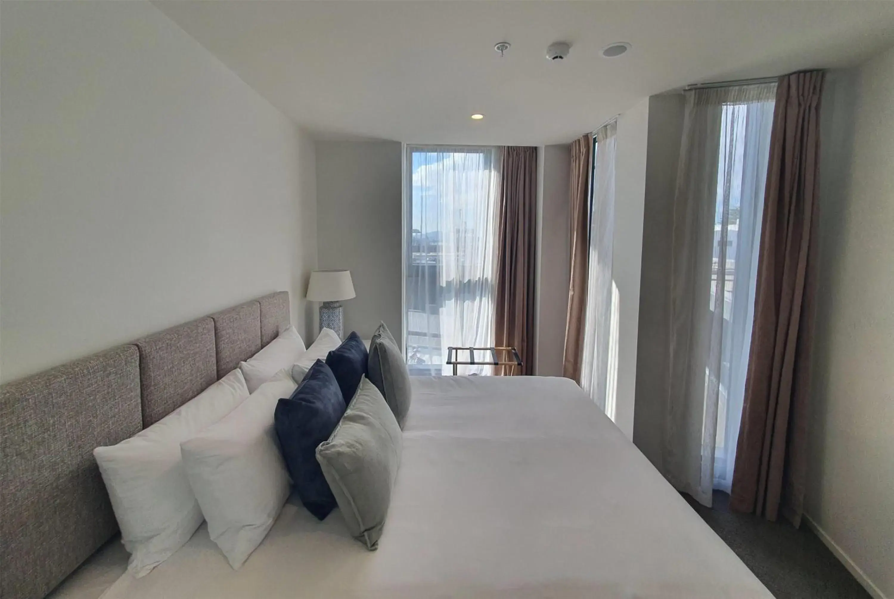 1 King Bed, Deluxe 1-Bedroom Apartment, Balcony, Non-Smoking in La Quinta by Wyndham Parnell Auckland 1 King Bed, Deluxe 1-Bedroom Apartment, Balcony, Non-Smoking in La Quinta by Wyndham Parnell Auckland