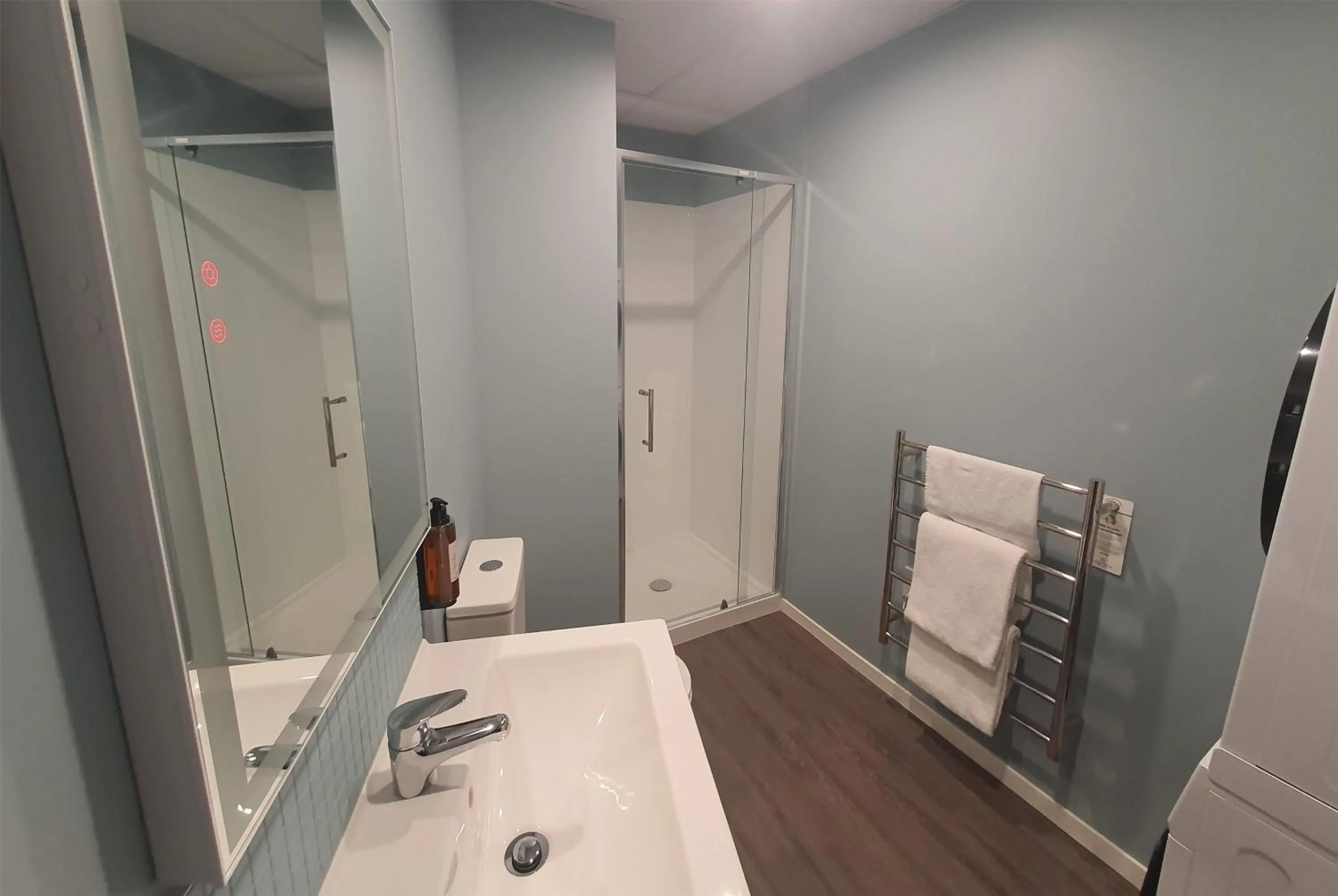 Bathroom in La Quinta by Wyndham Parnell Auckland