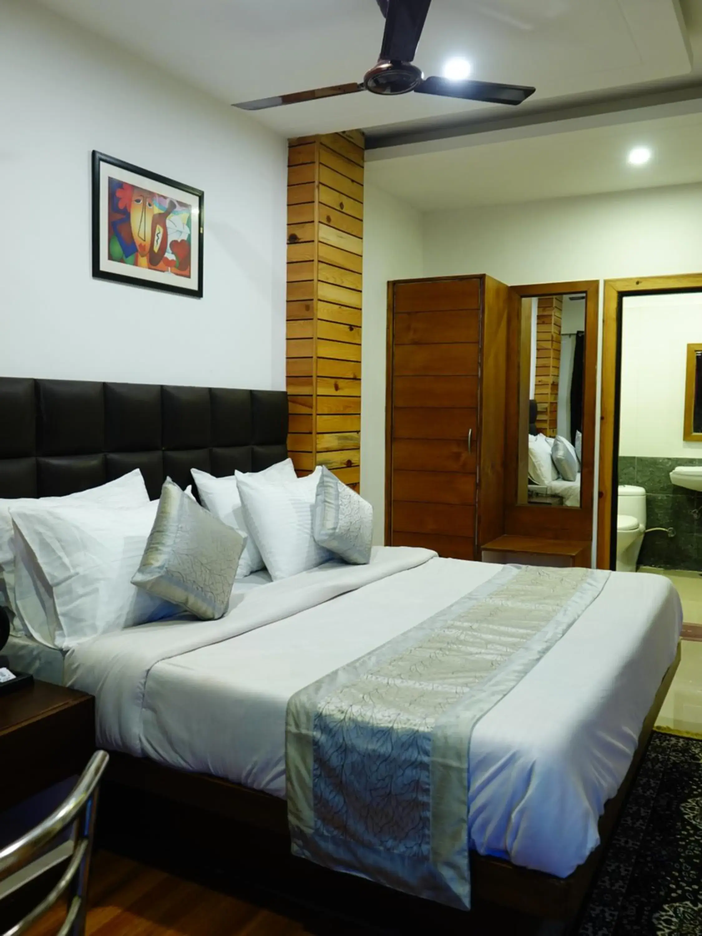 Bed in Rubystone Mussoorie A Leisure Resort Bed in Rubystone Mussoorie A Leisure Resort