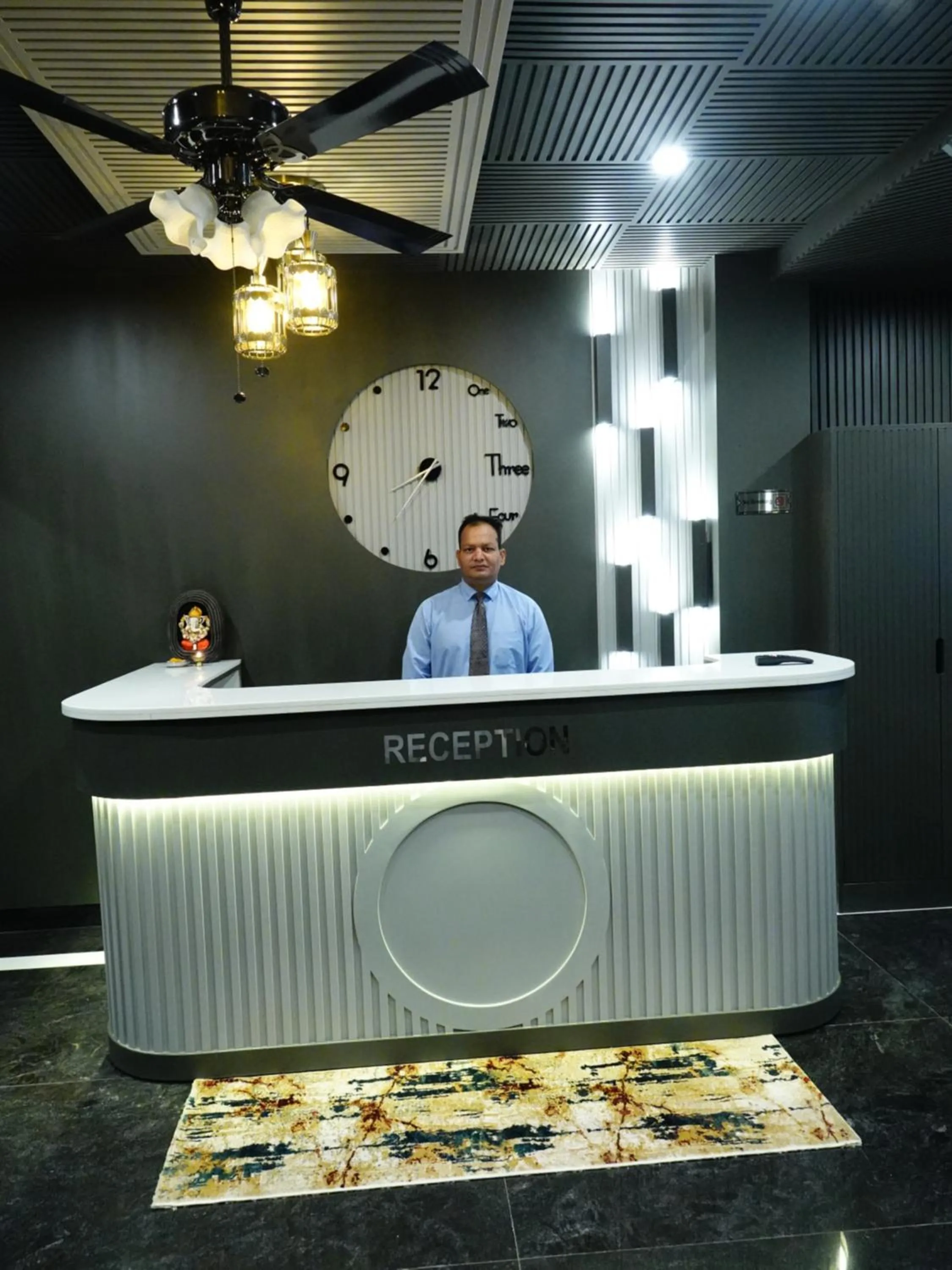 Lobby or reception in Rubystone Mussoorie A Leisure Resort