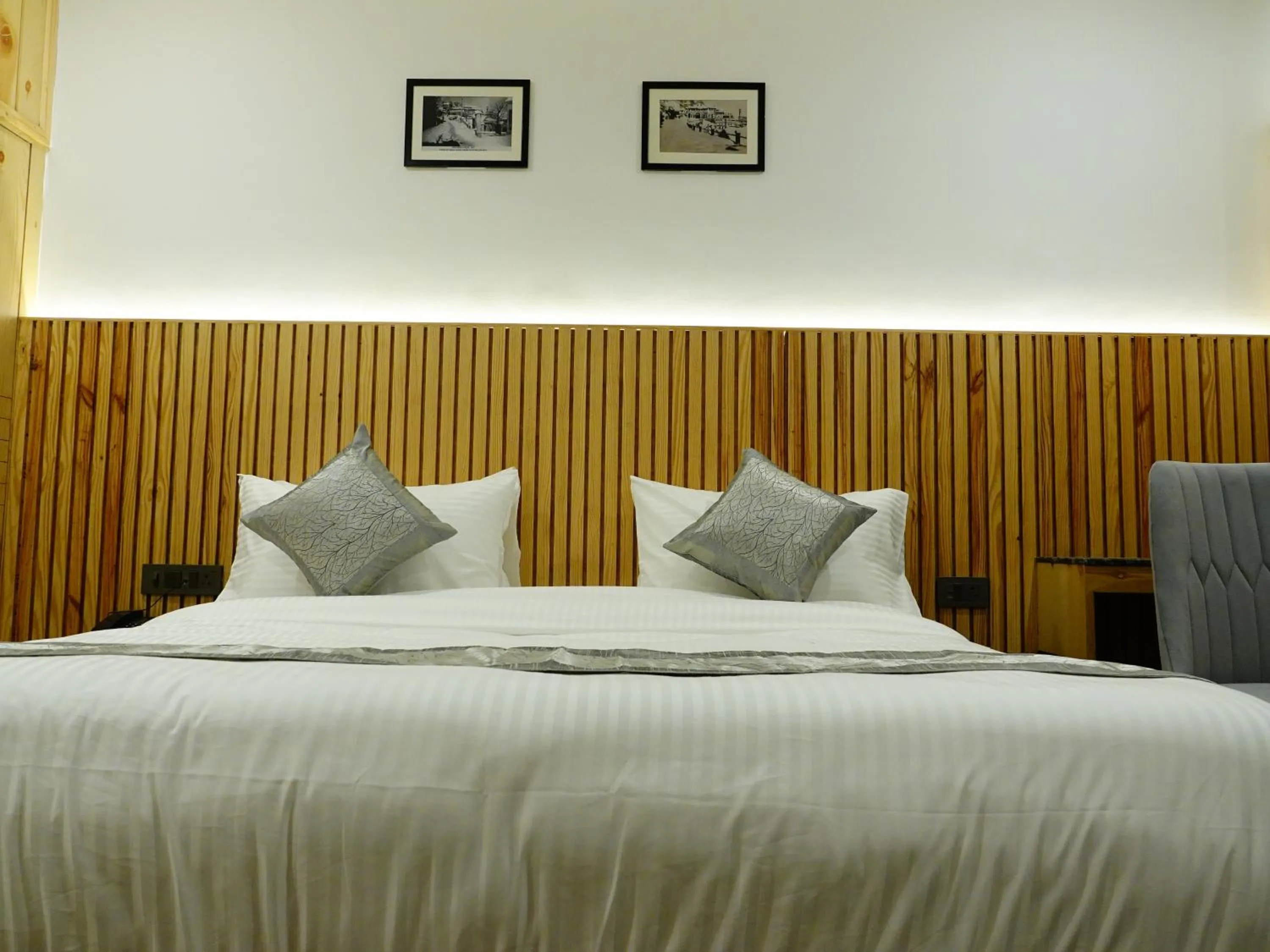Bed in Rubystone Mussoorie A Leisure Resort