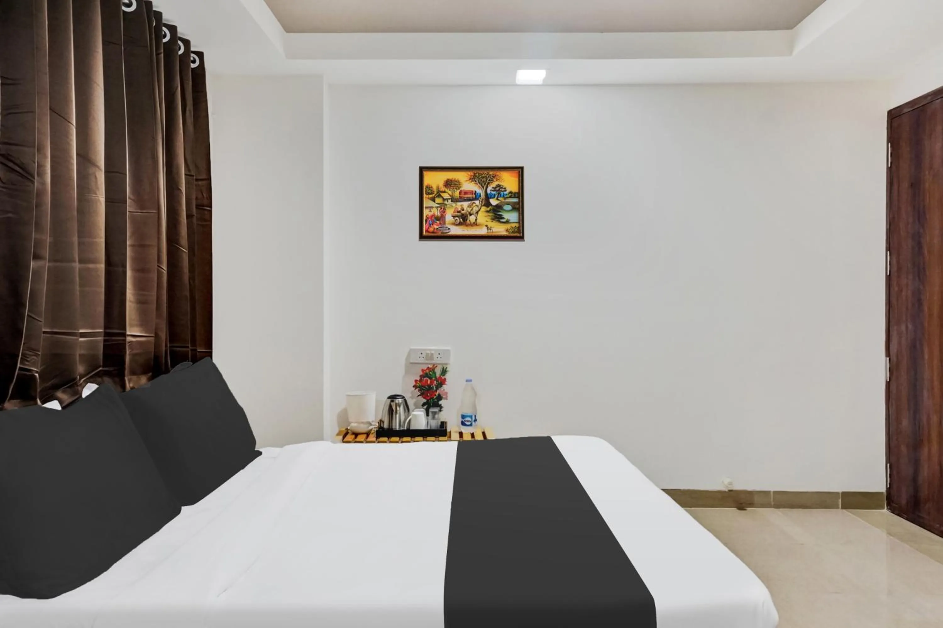 Bedroom, Bed in Hotel O Arusai Inn