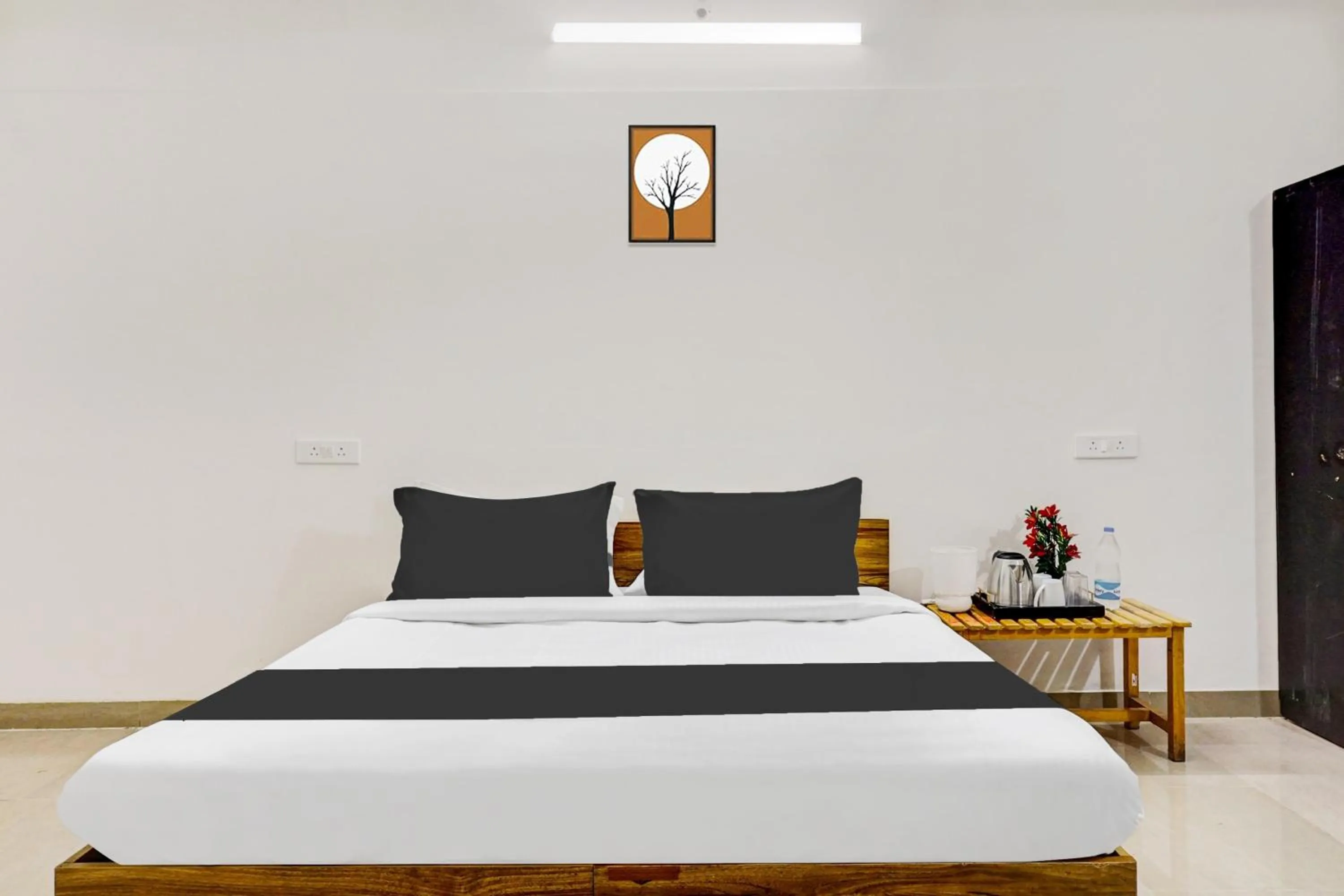 Bedroom, Bed in Hotel O Arusai Inn