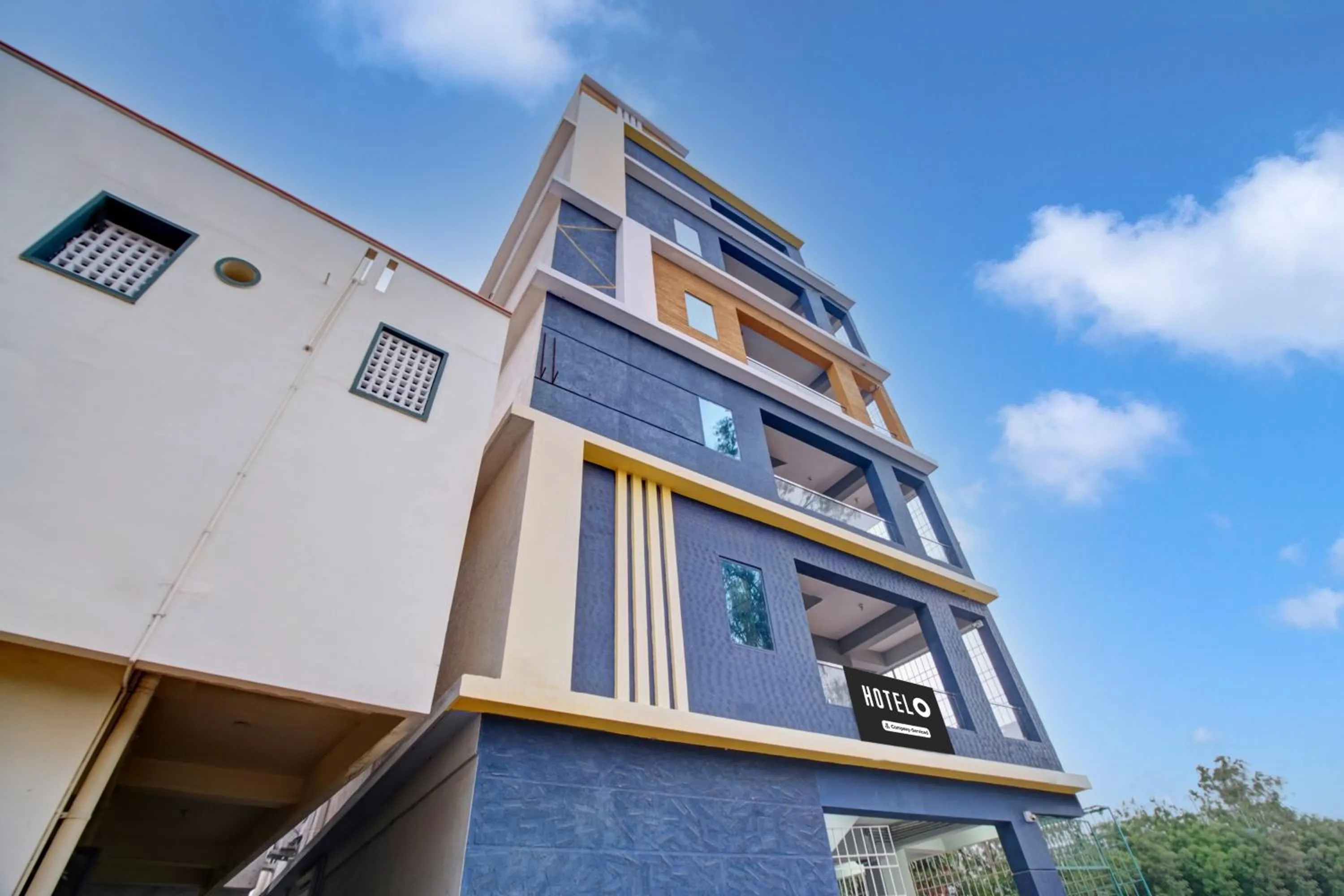 Facade/entrance in Super Hotel O Amaravathi Road Annapurna Nagar