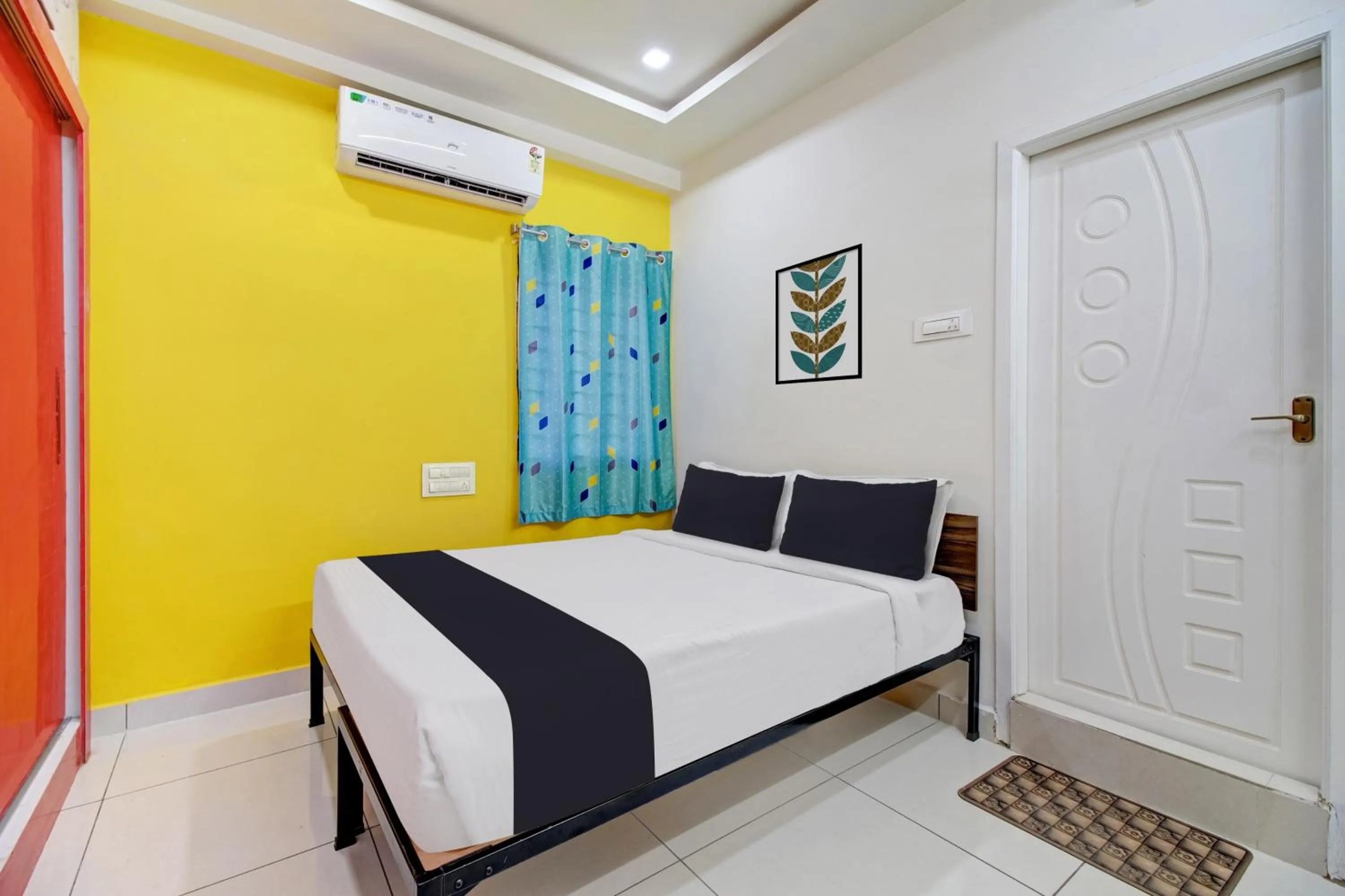 Bedroom, Bed in Super Hotel O Amaravathi Road Annapurna Nagar