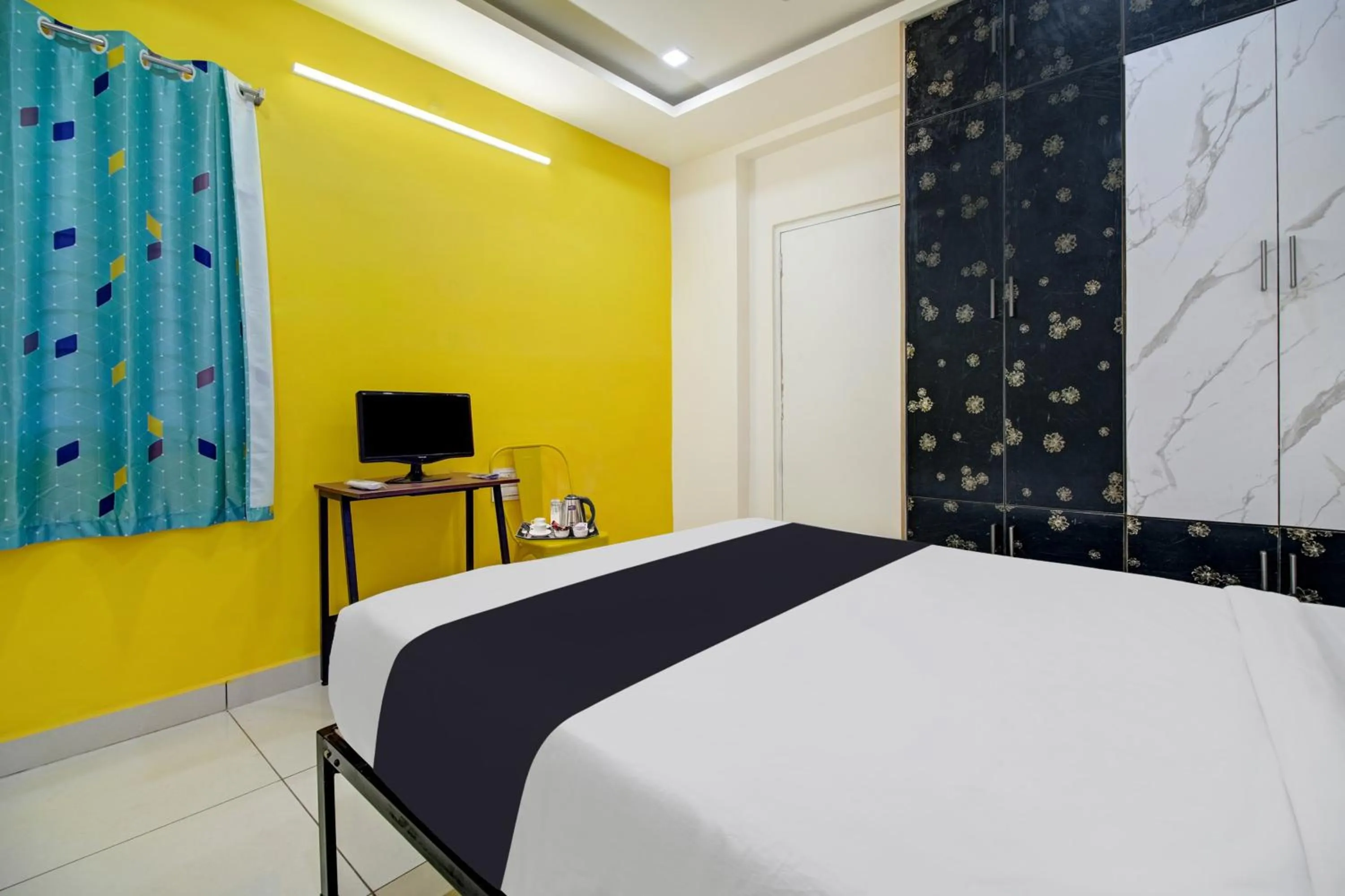 Bedroom, Bed in Super Hotel O Amaravathi Road Annapurna Nagar