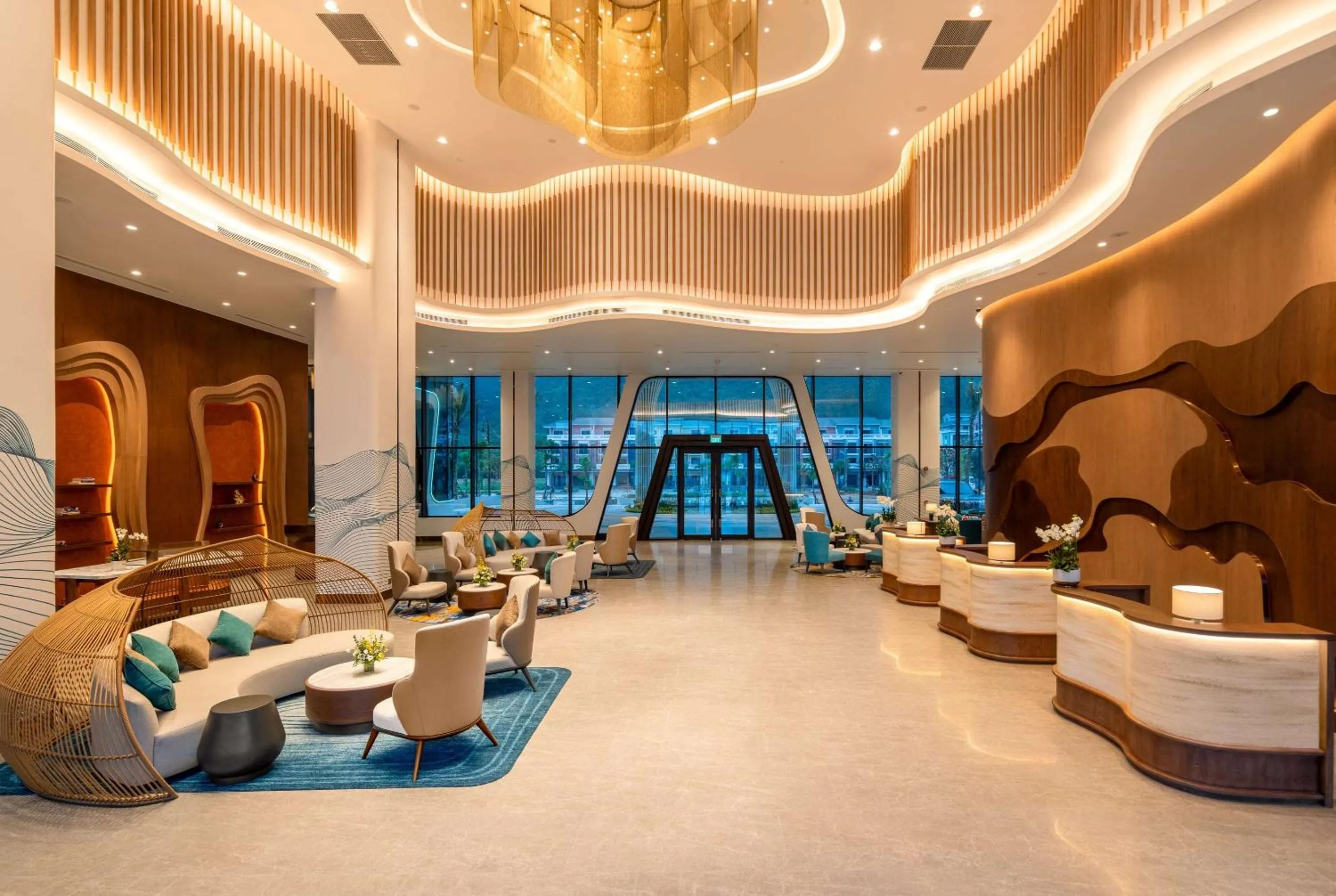 Lobby or reception in Wyndham Garden Sonasea Van Don