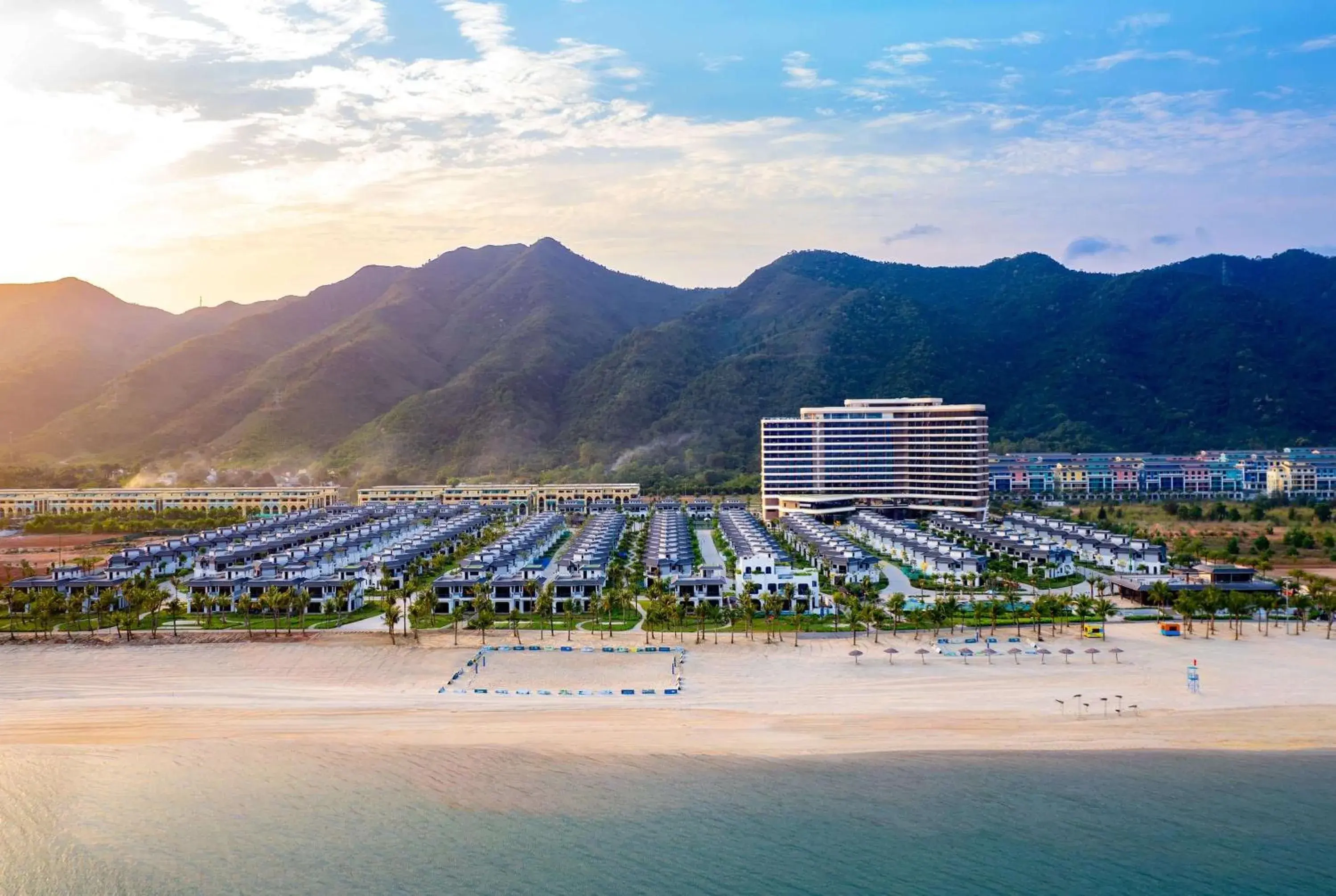 Wyndham Garden Sonasea Van Don Wyndham Garden Sonasea Van Don