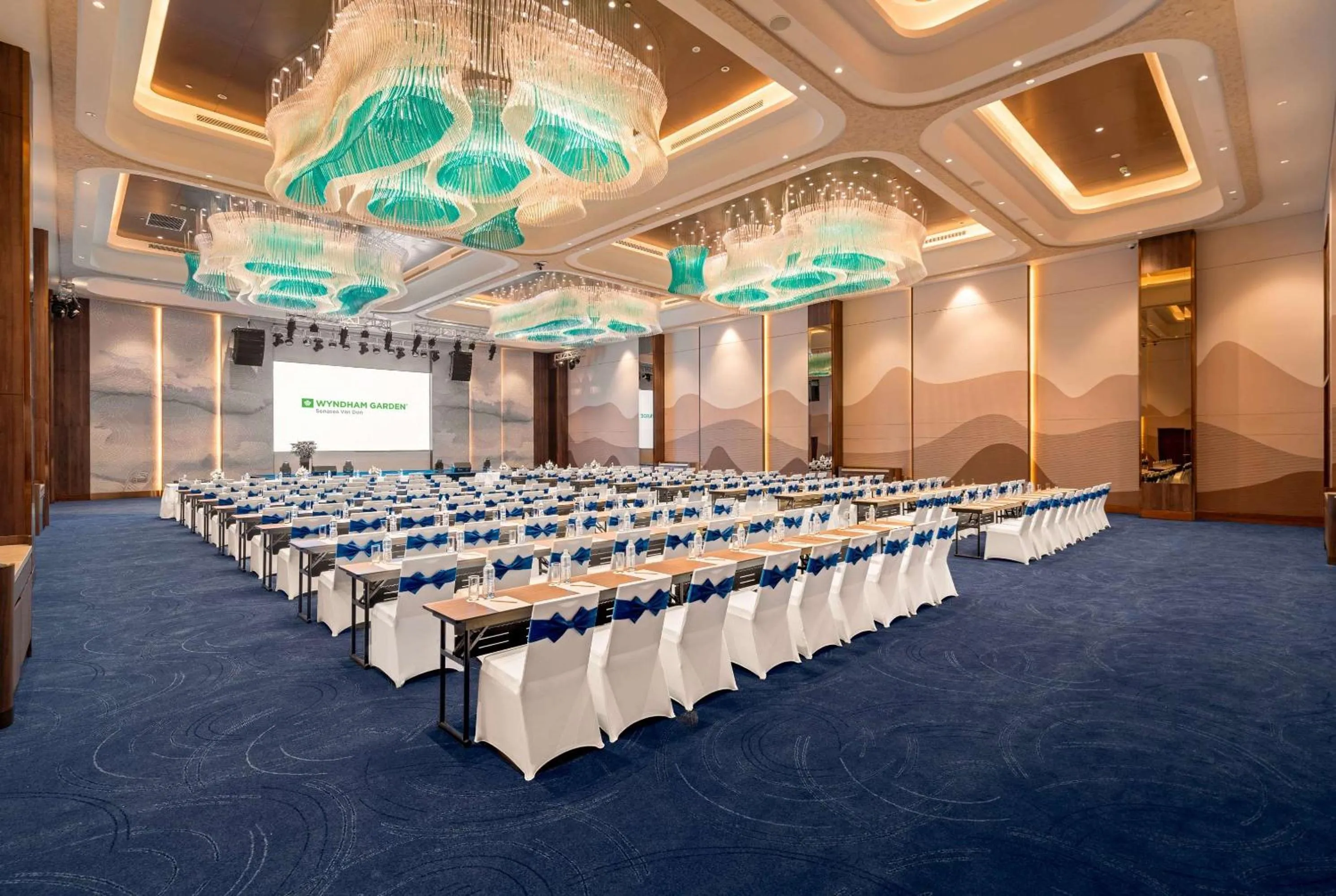 Banquet/Function facilities in Wyndham Garden Sonasea Van Don