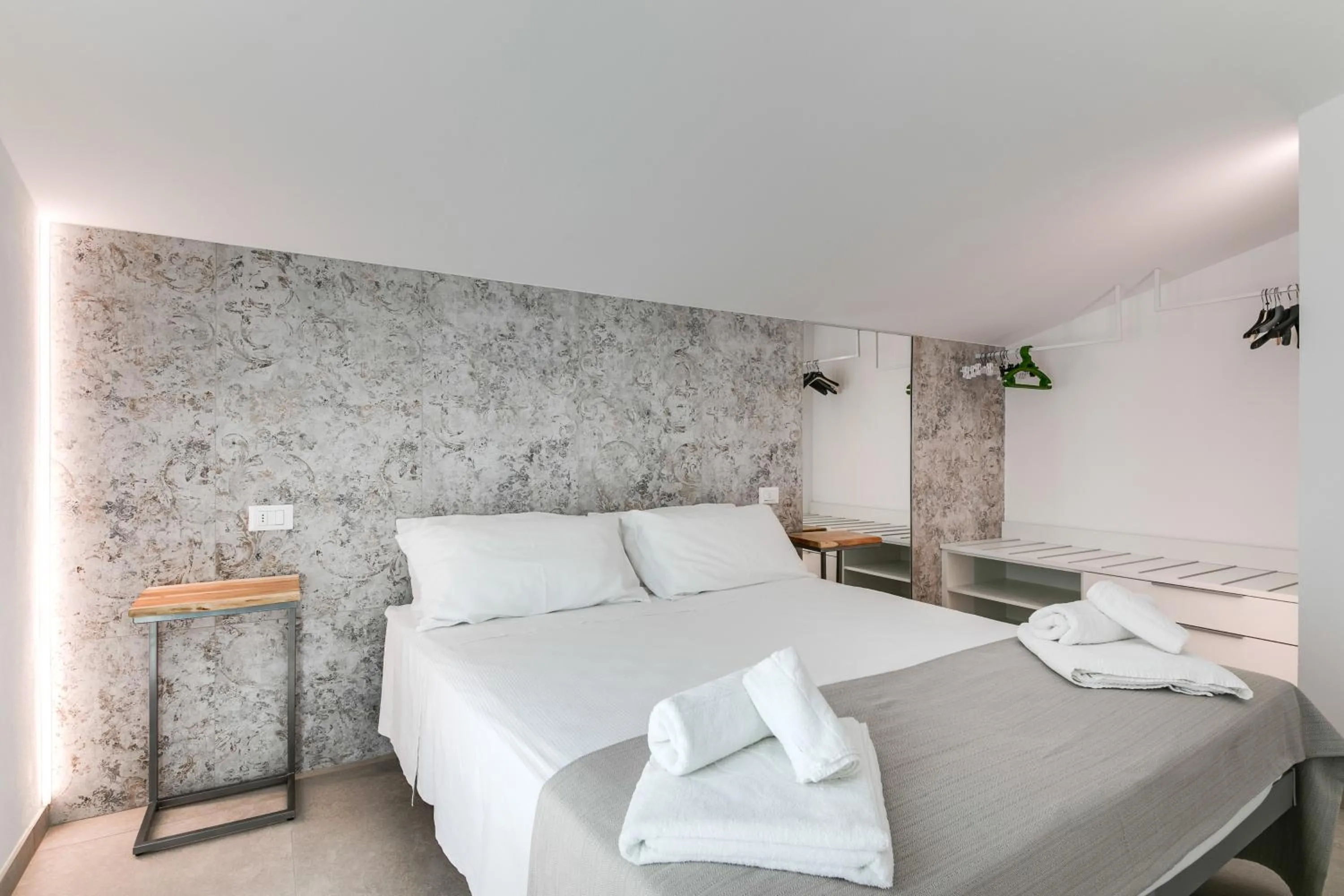 Bedroom, Bed in Residence Diffuso Arcobaleno