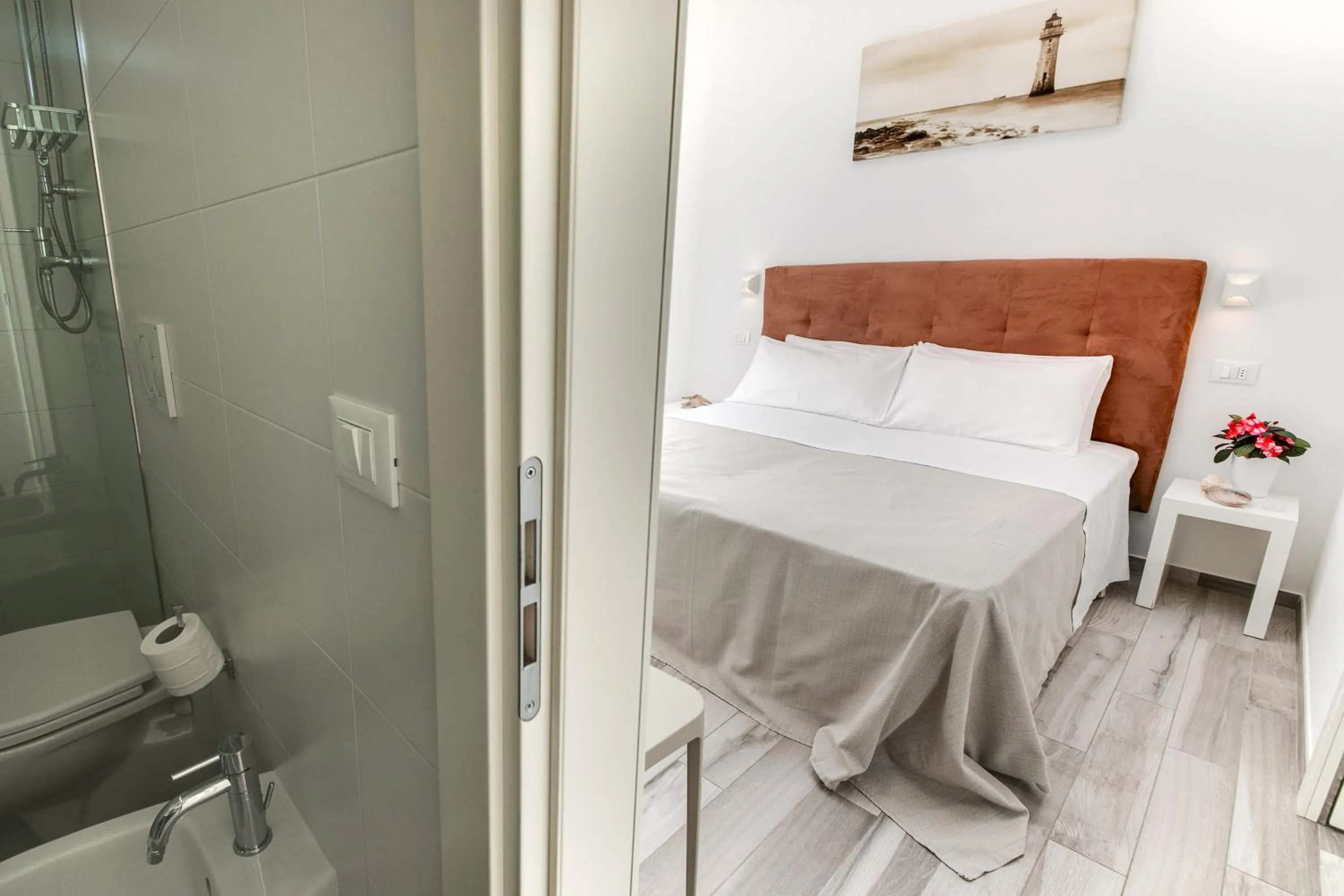 Shower, Bed in Residence Diffuso Arcobaleno