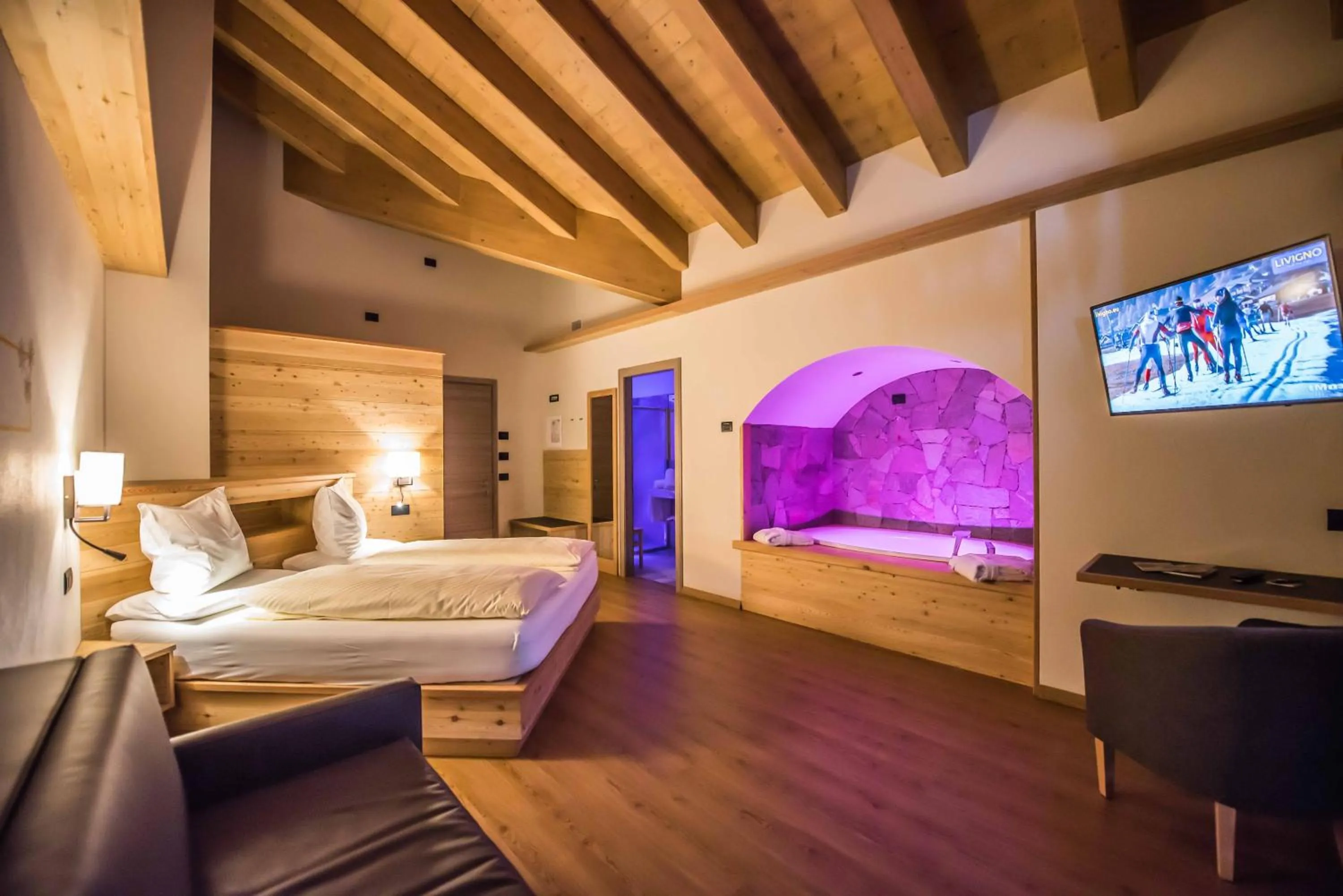 Photo of the whole room, Bed in Hotel Le Alpi