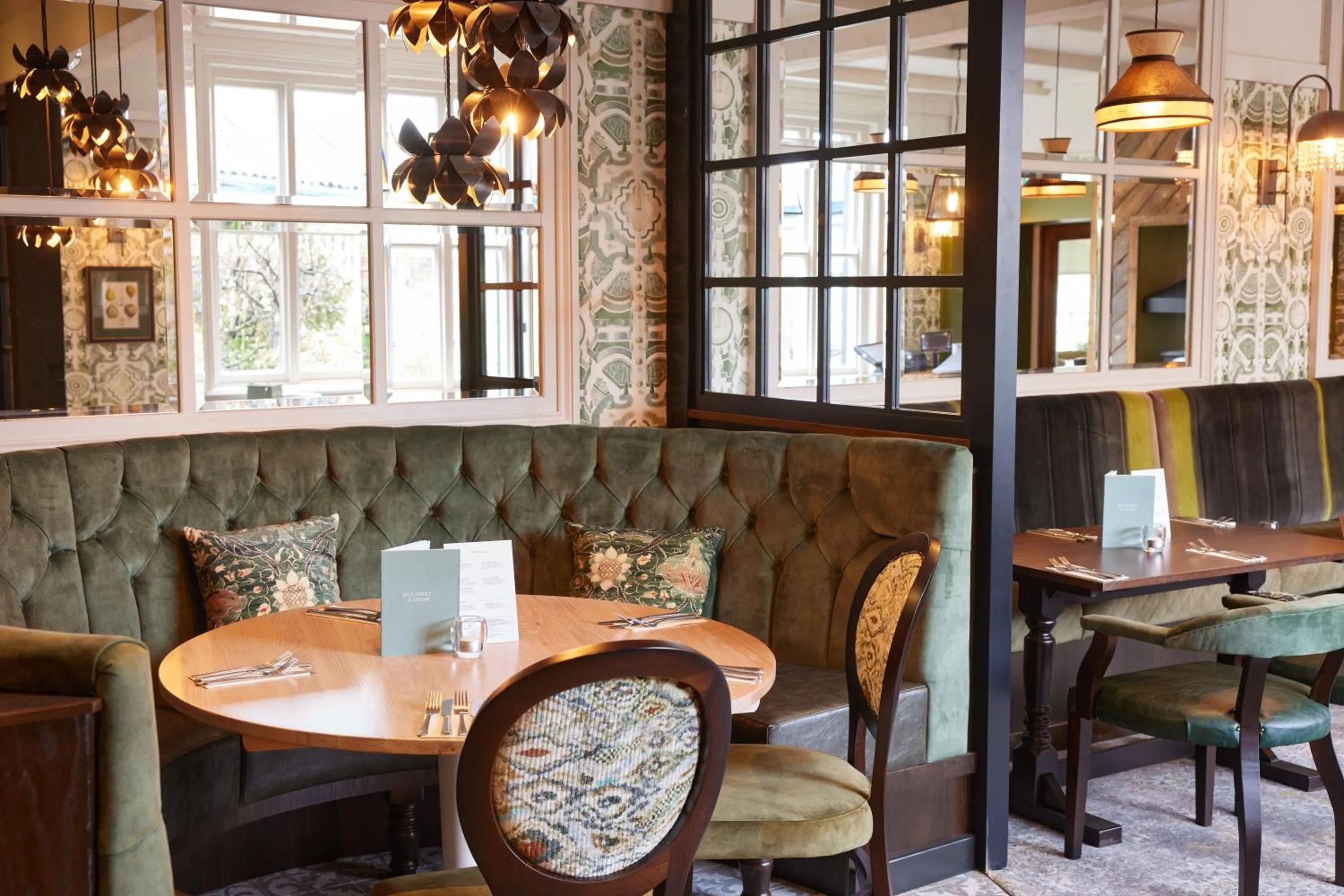 Restaurant/places to eat in The Kings Head Wroxham by Greene King Inns