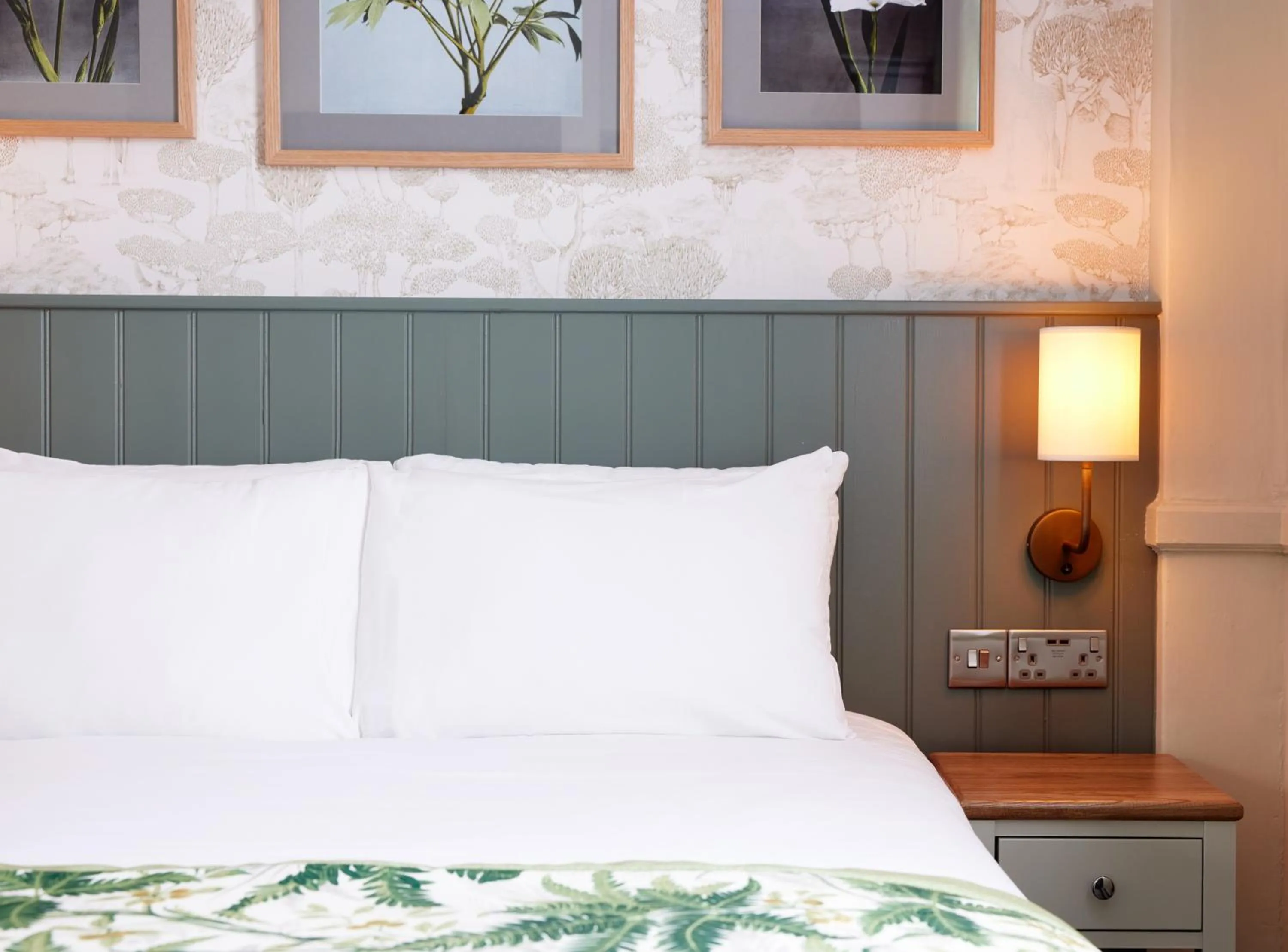 Bed in The Kings Head Wroxham by Greene King Inns