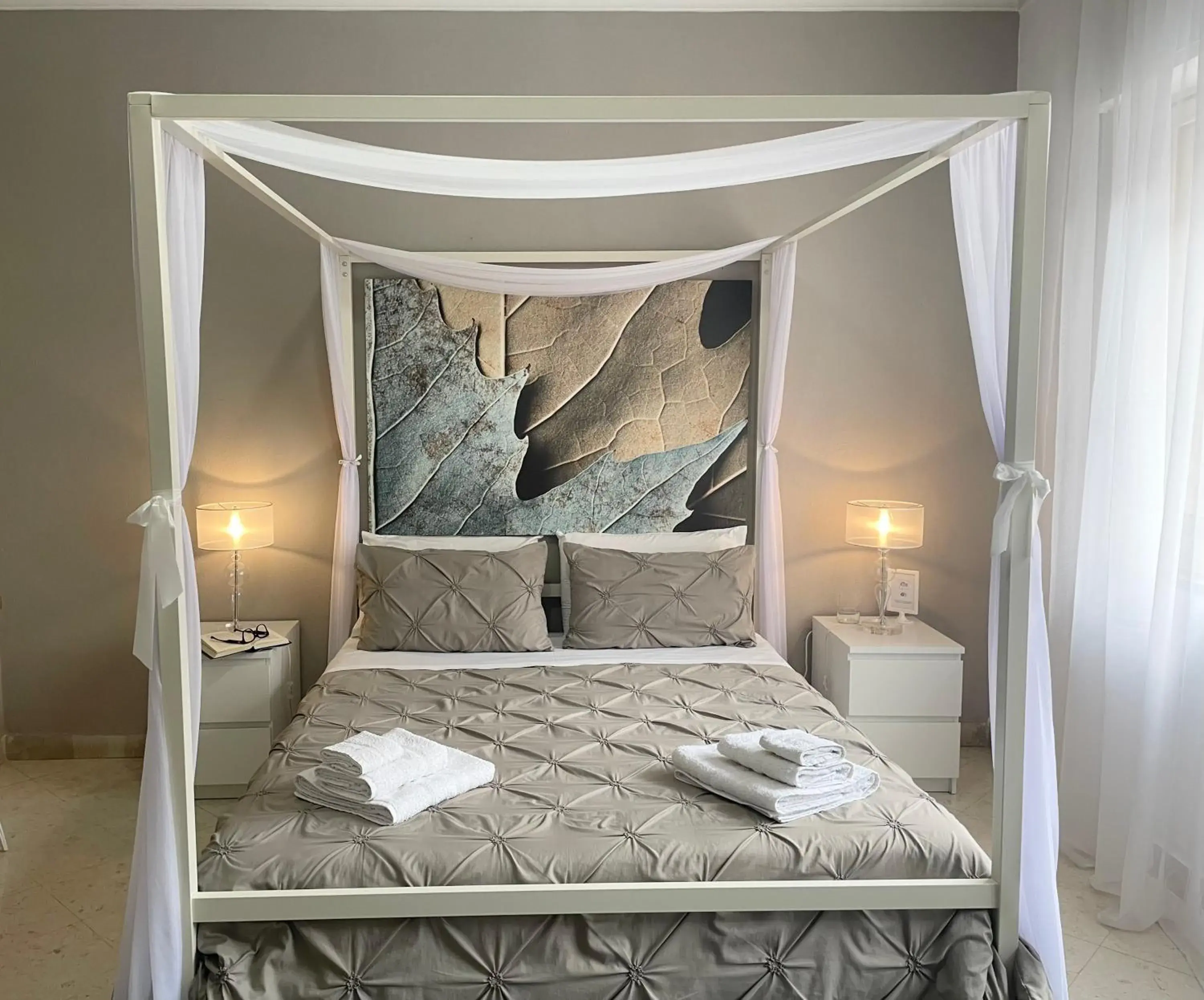 Double Room with Private Bathroom in Al Politeama Rooms B&B Double Room with Private Bathroom in Al Politeama Rooms B&B