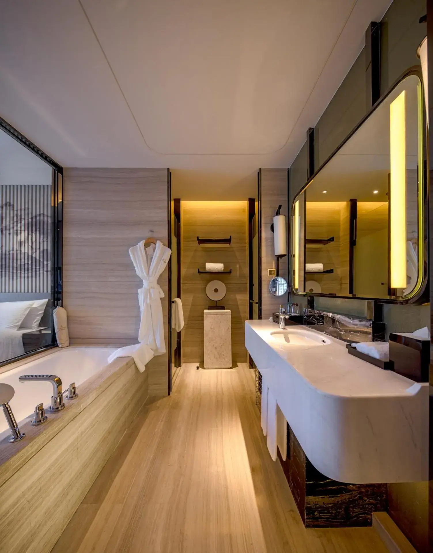 Toilet, Bed in Wanda Realm Hotel Wuhu Toilet, Bed in Wanda Realm Hotel Wuhu