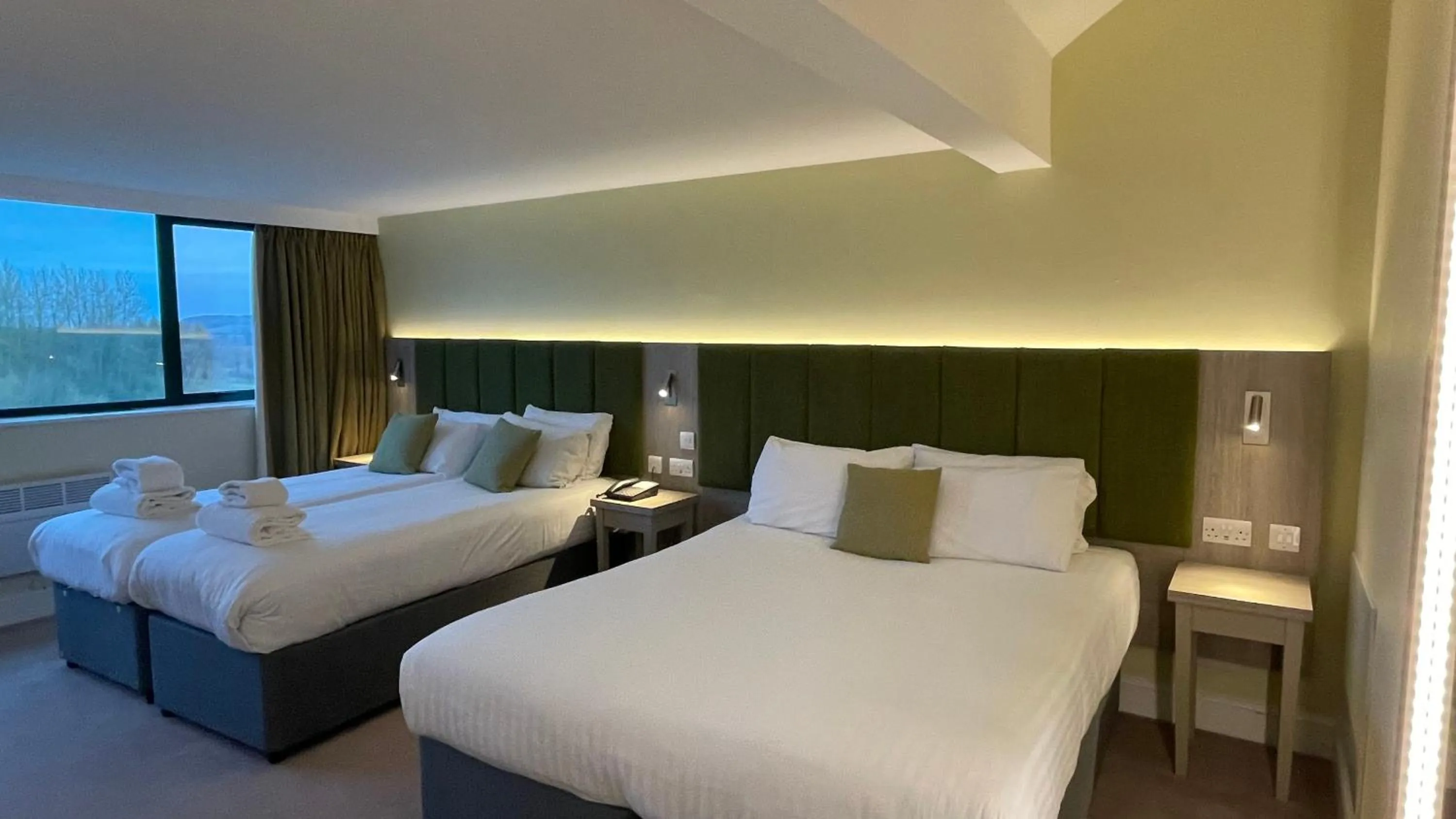 Bed in Hellidon Lakes Hotel