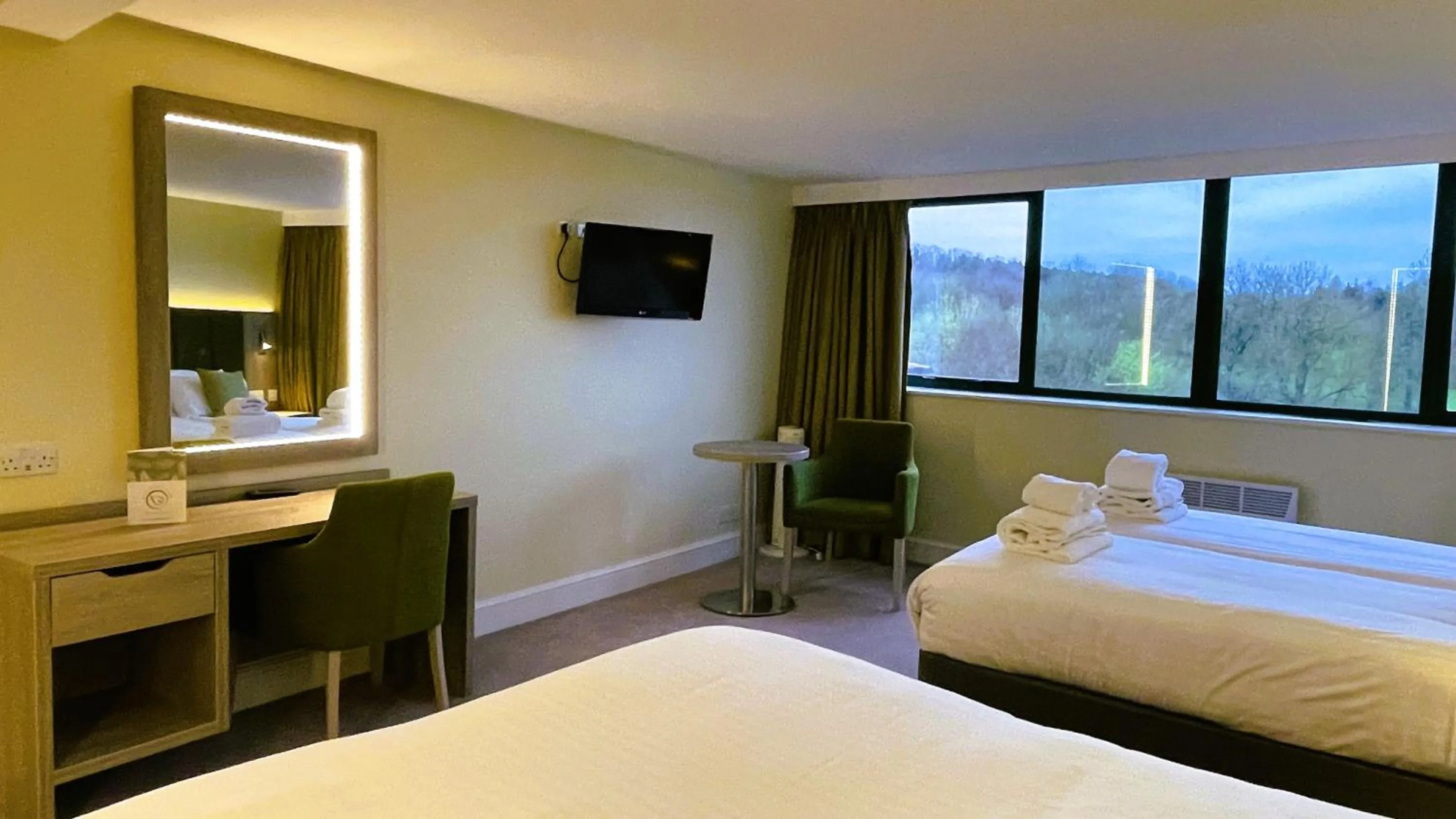 Bed in Hellidon Lakes Hotel