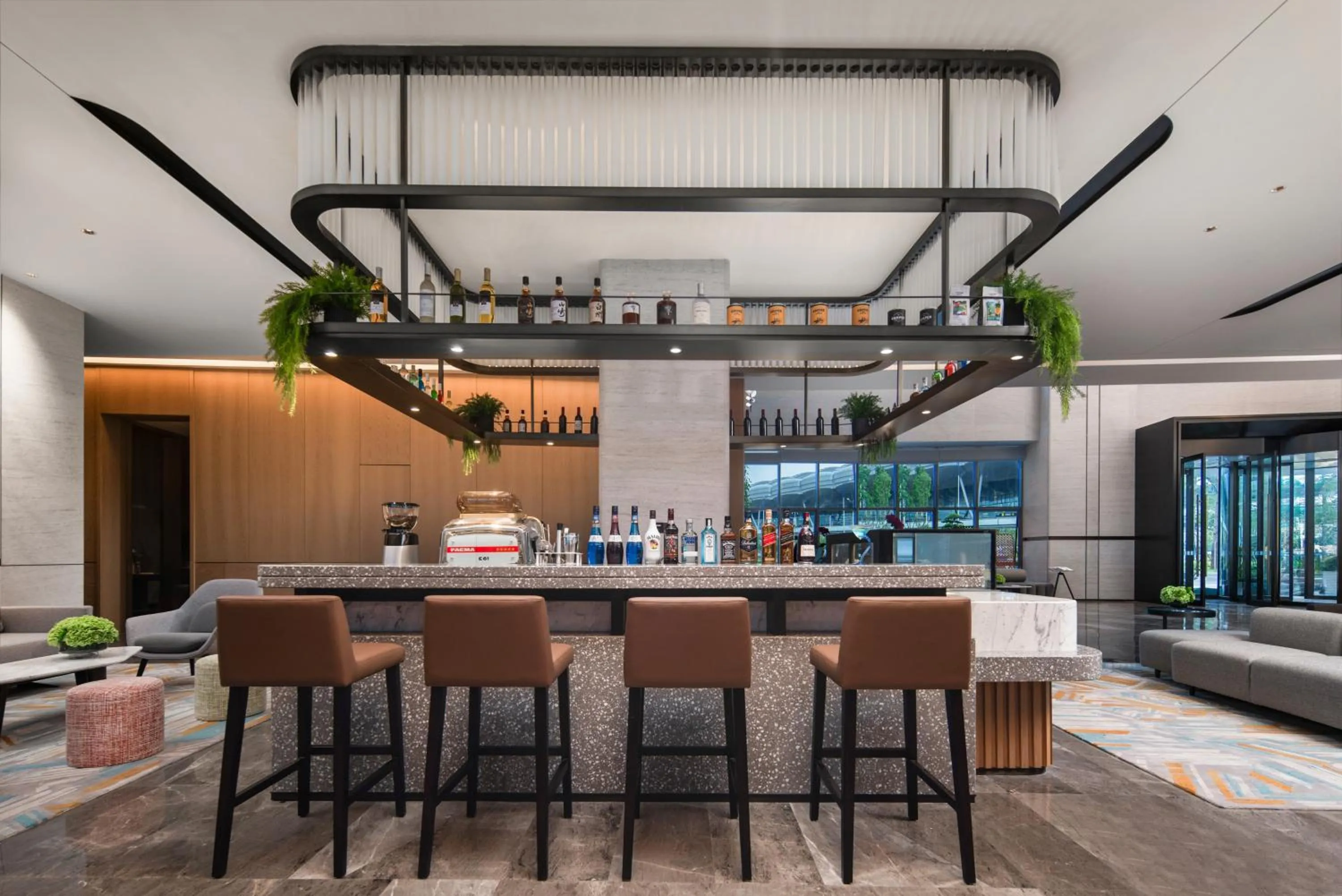 Lounge or bar in Holiday Inn Guiyang Airport by IHG