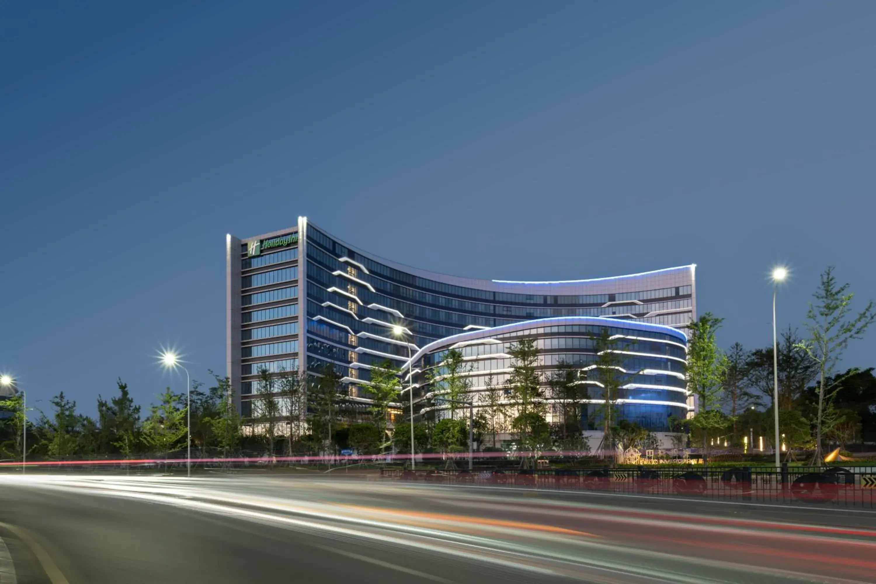 Property building in Holiday Inn Guiyang Airport by IHG Property building in Holiday Inn Guiyang Airport by IHG