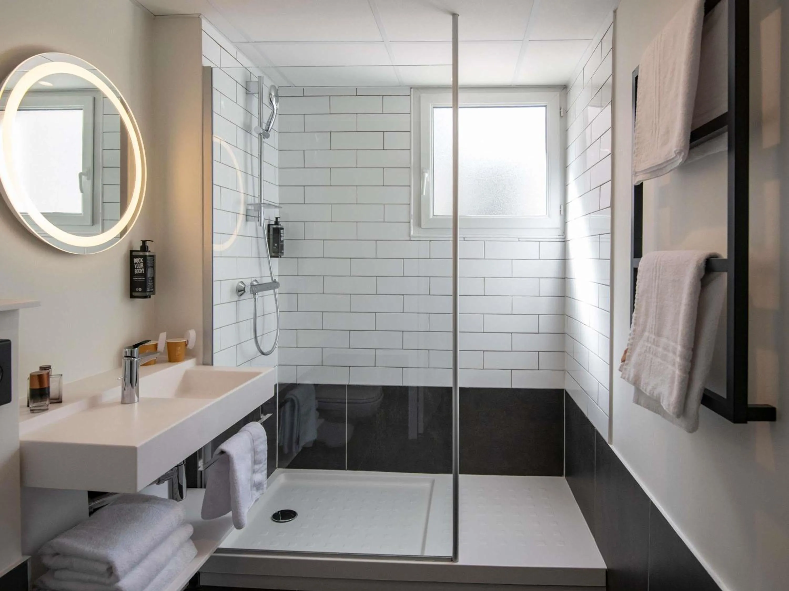 Bedroom in Ibis Roquebrune Cap Martin Menton