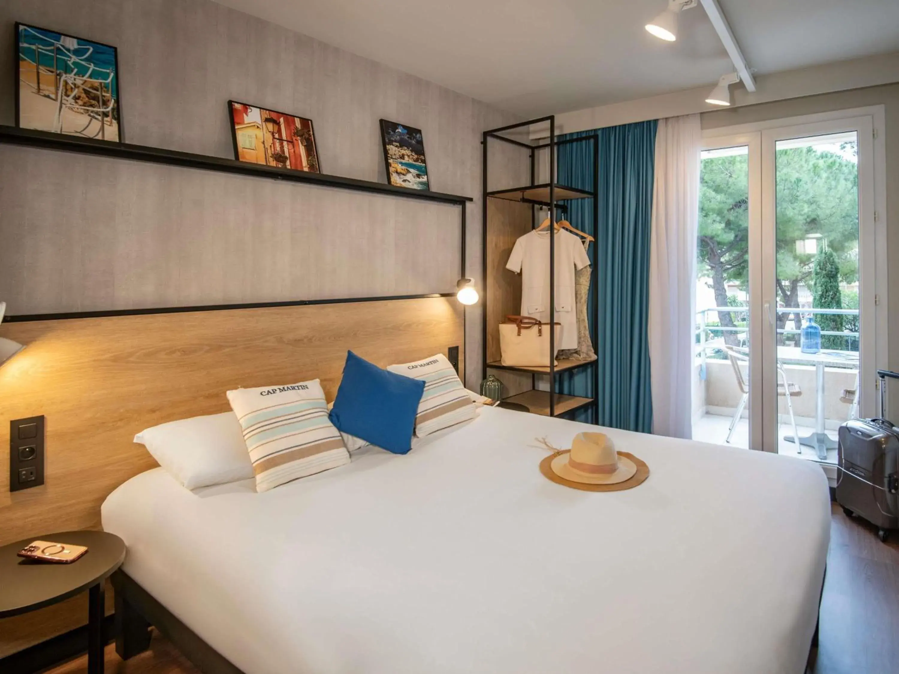 Bedroom, Bed in Ibis Roquebrune Cap Martin Menton Bedroom, Bed in Ibis Roquebrune Cap Martin Menton