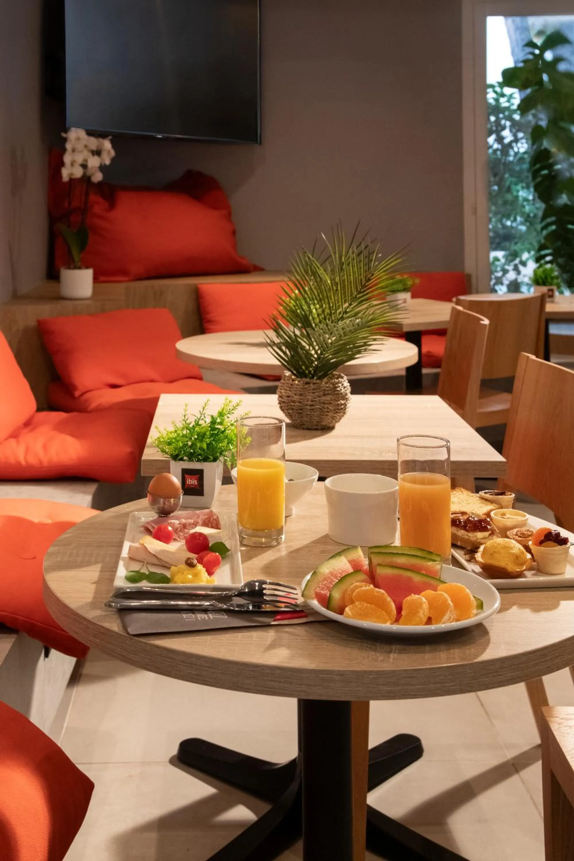 Breakfast in Ibis Roquebrune Cap Martin Menton
