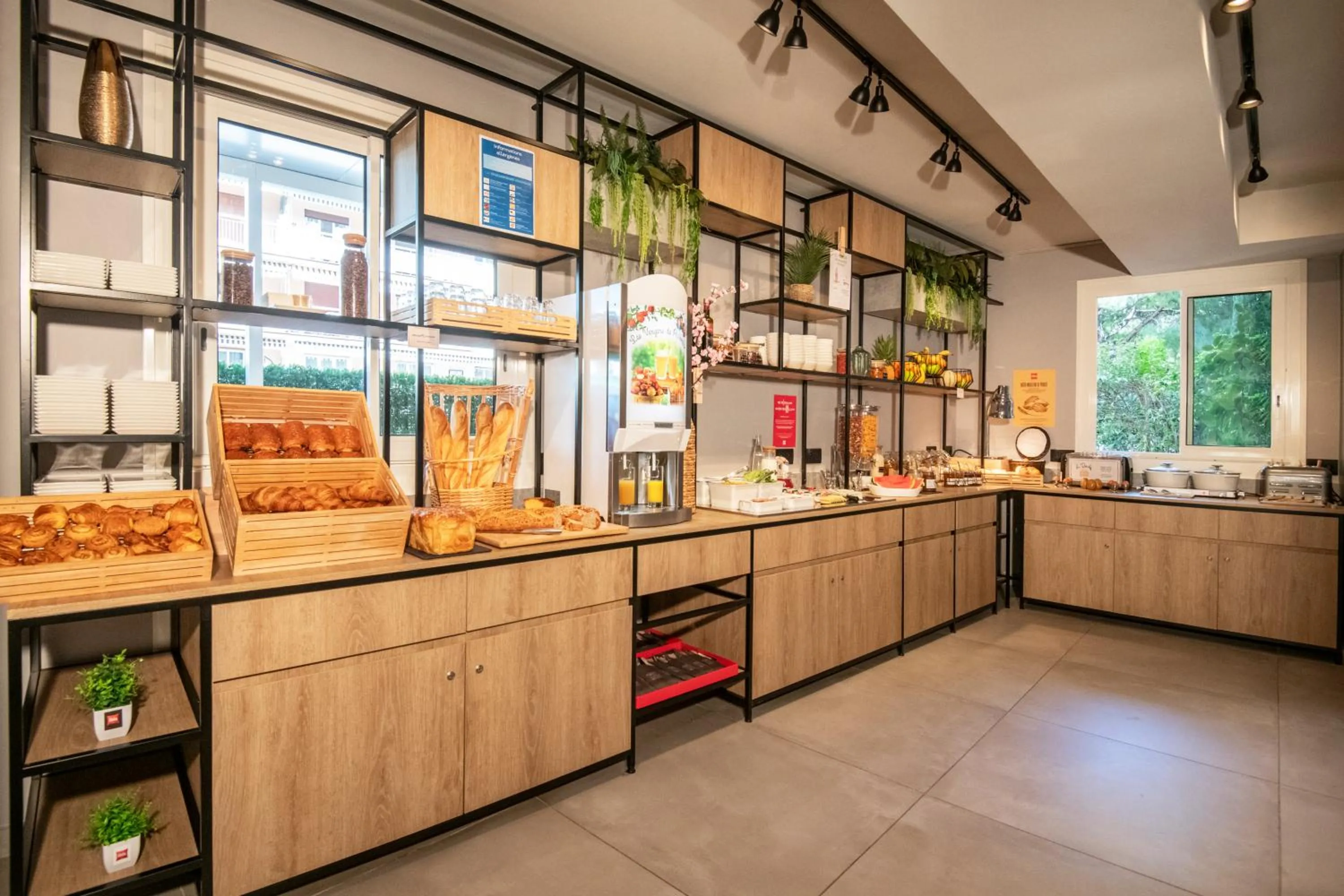 Breakfast in Ibis Roquebrune Cap Martin Menton