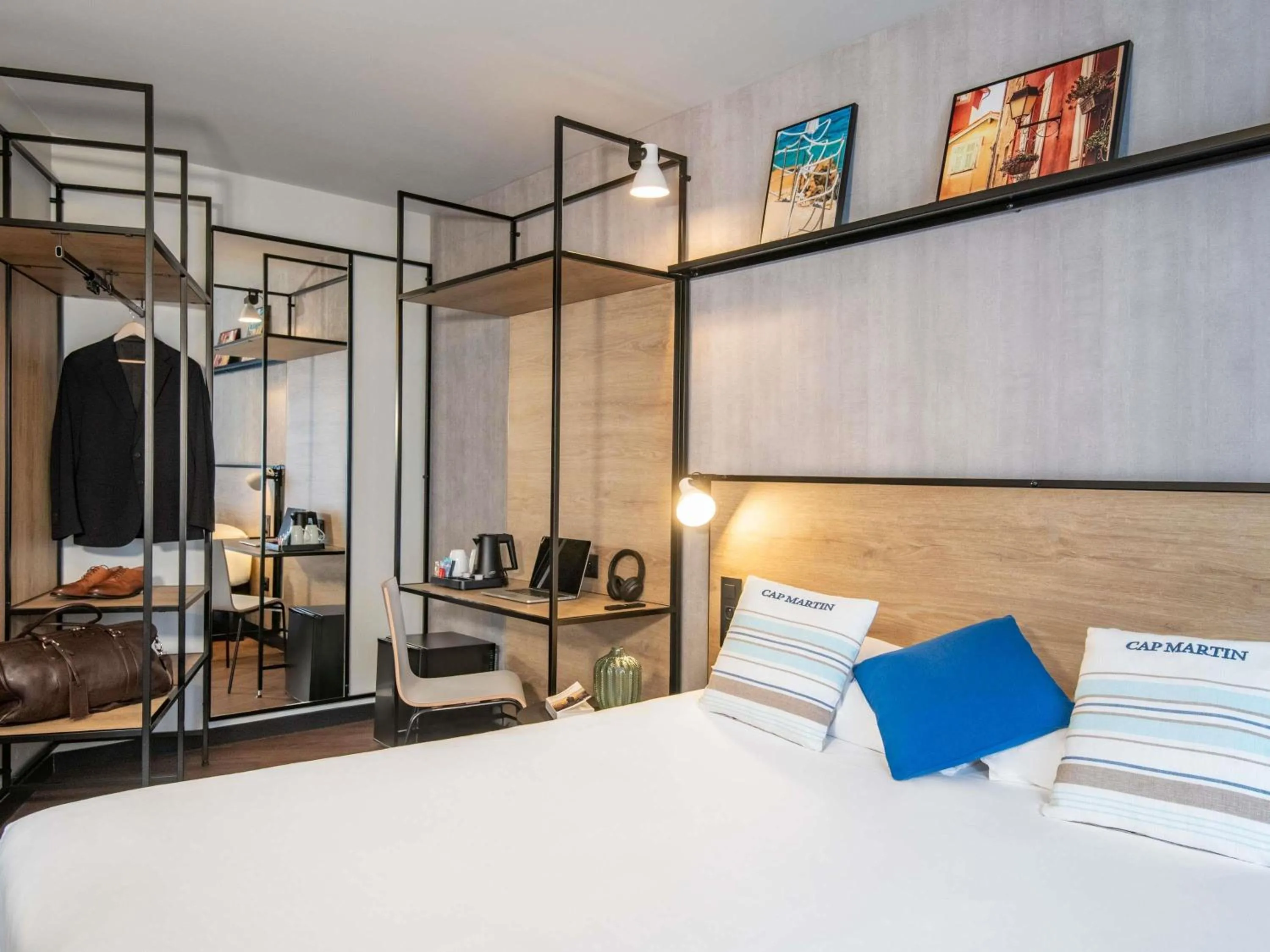 Bedroom, Bed in Ibis Roquebrune Cap Martin Menton