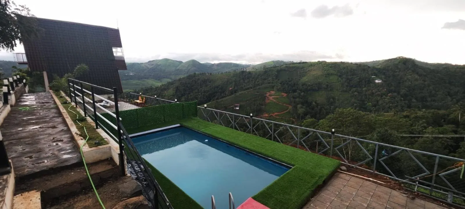 Swimming pool in Dusk Vistas Resort