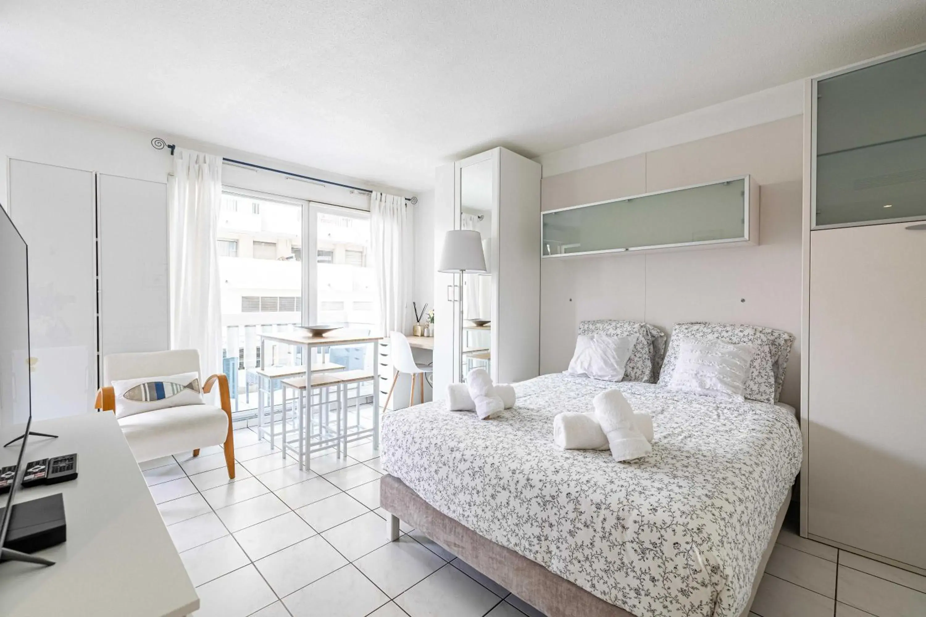 Charming Studio with pool & balcony -Heart of Nice Charming Studio with pool & balcony -Heart of Nice