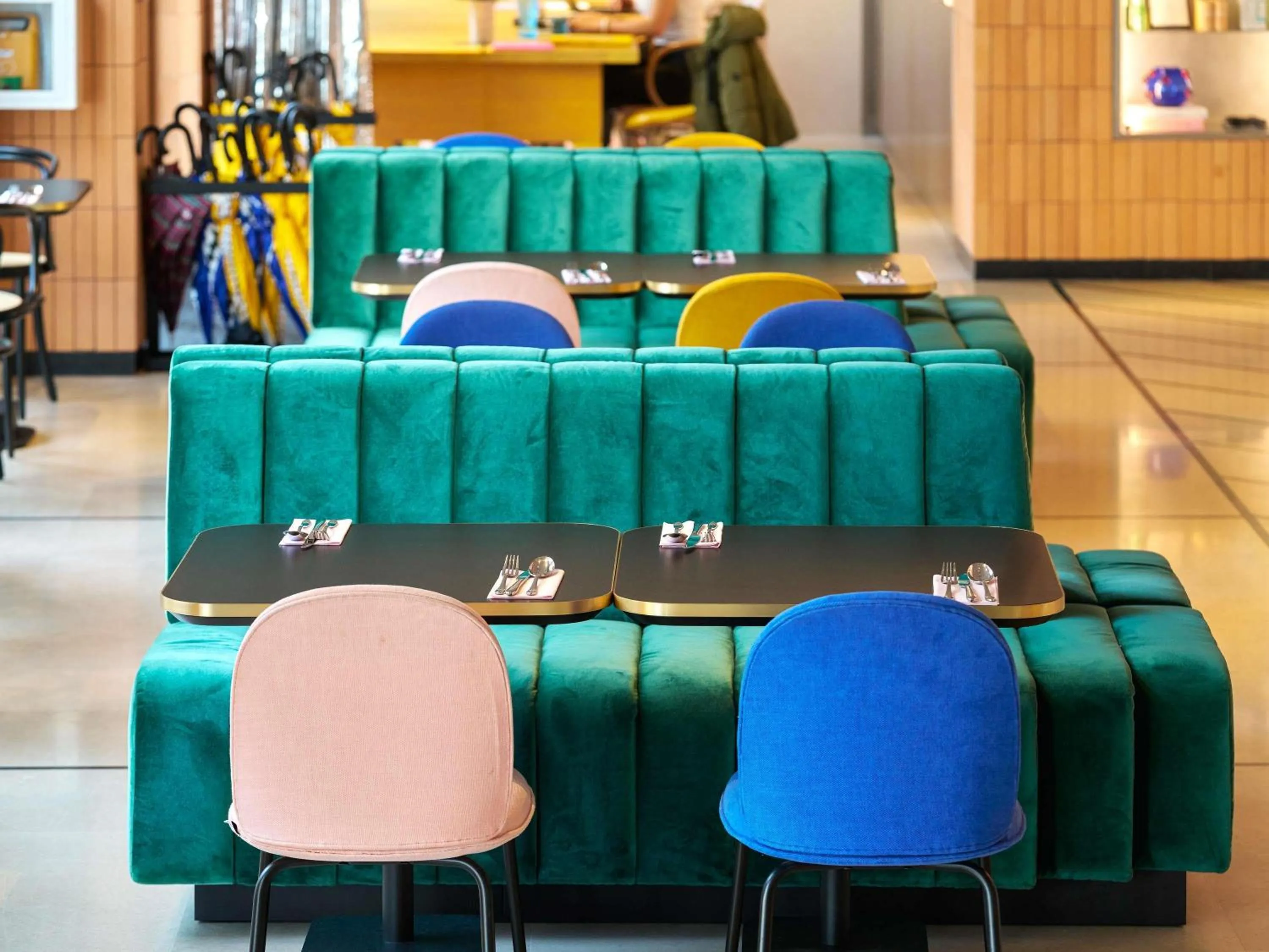 Restaurant/places to eat in TRIBE Paris Clichy