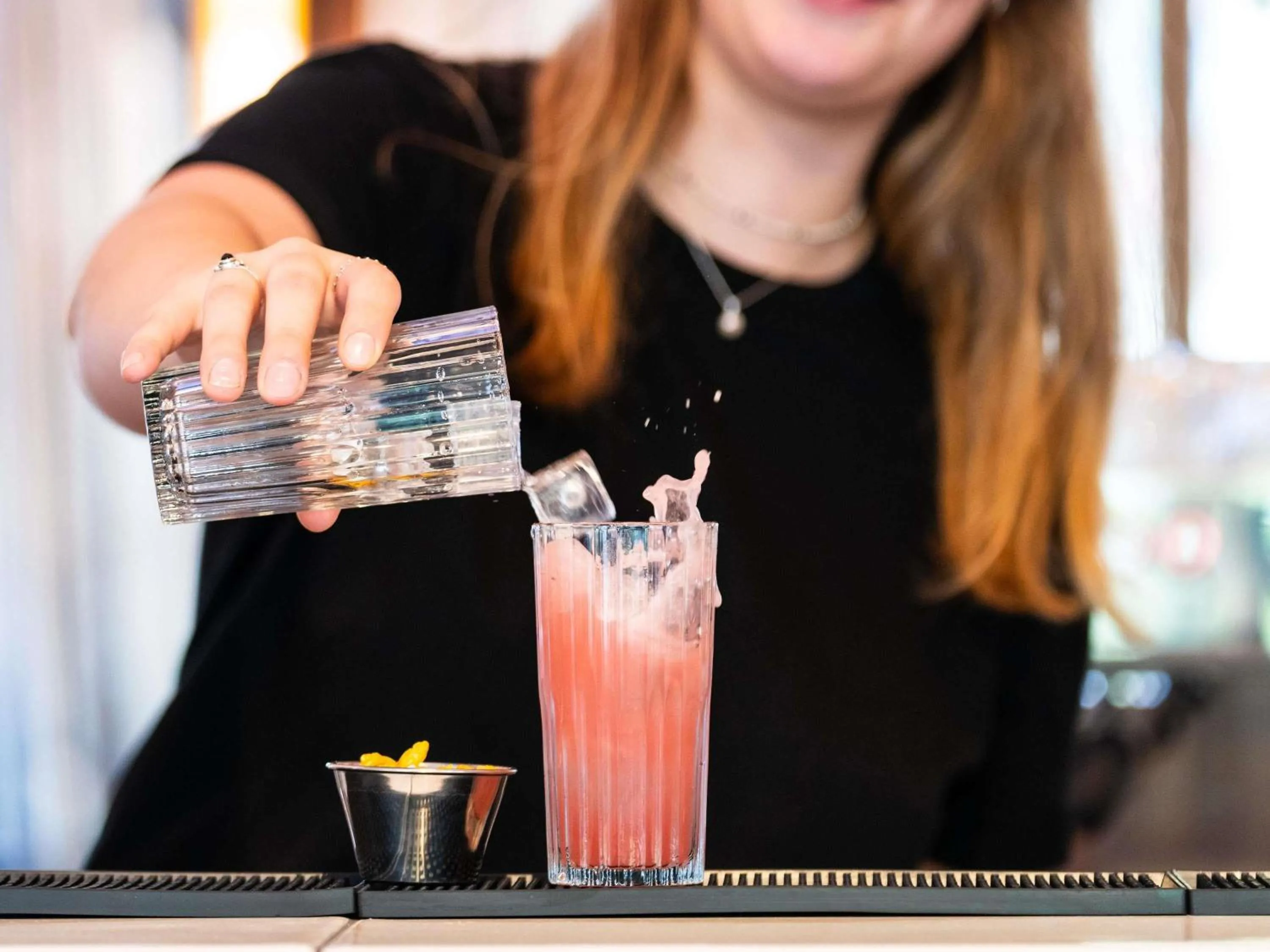 Lounge or bar in TRIBE Paris Clichy