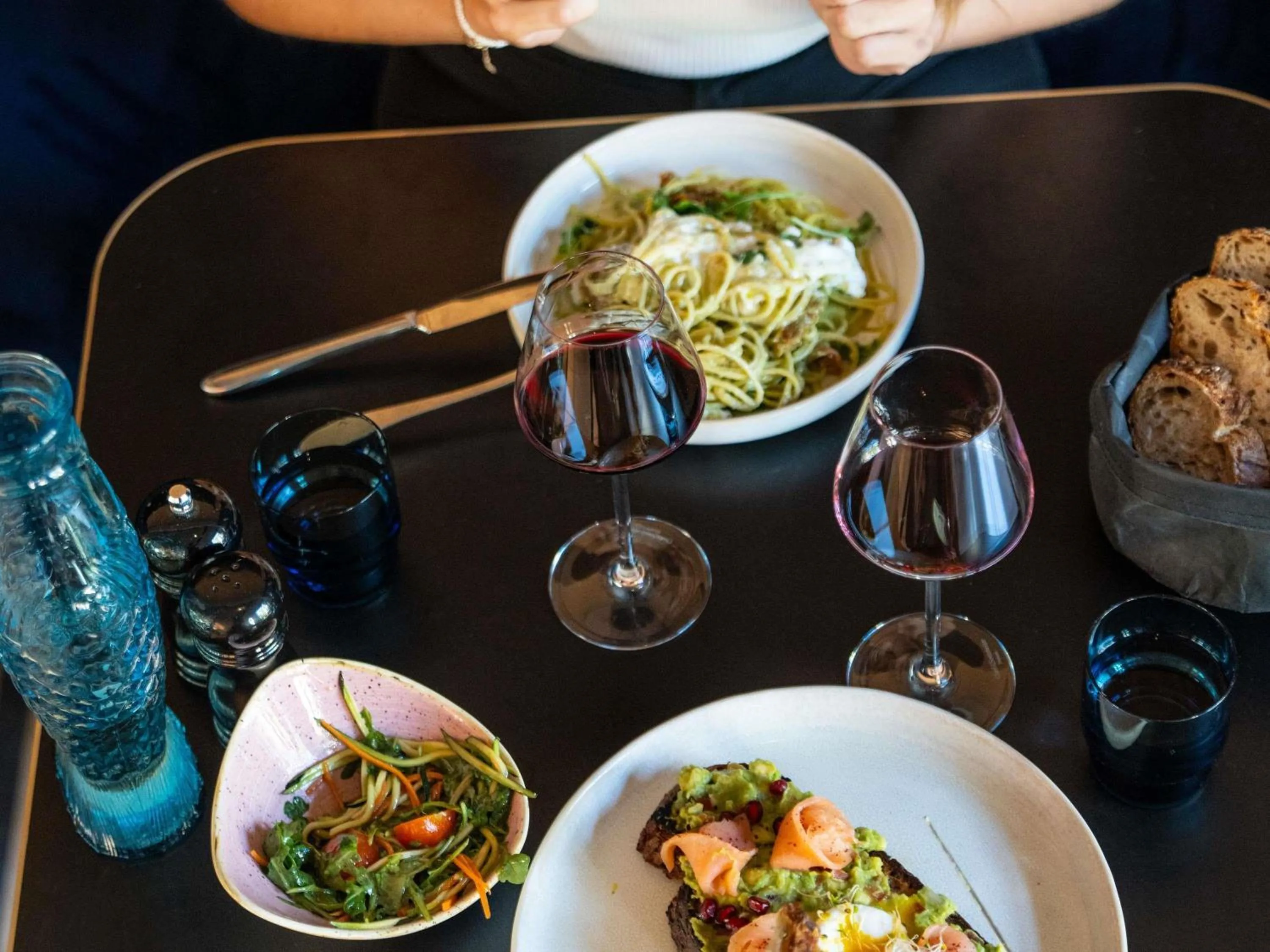 Restaurant/places to eat in TRIBE Paris Clichy