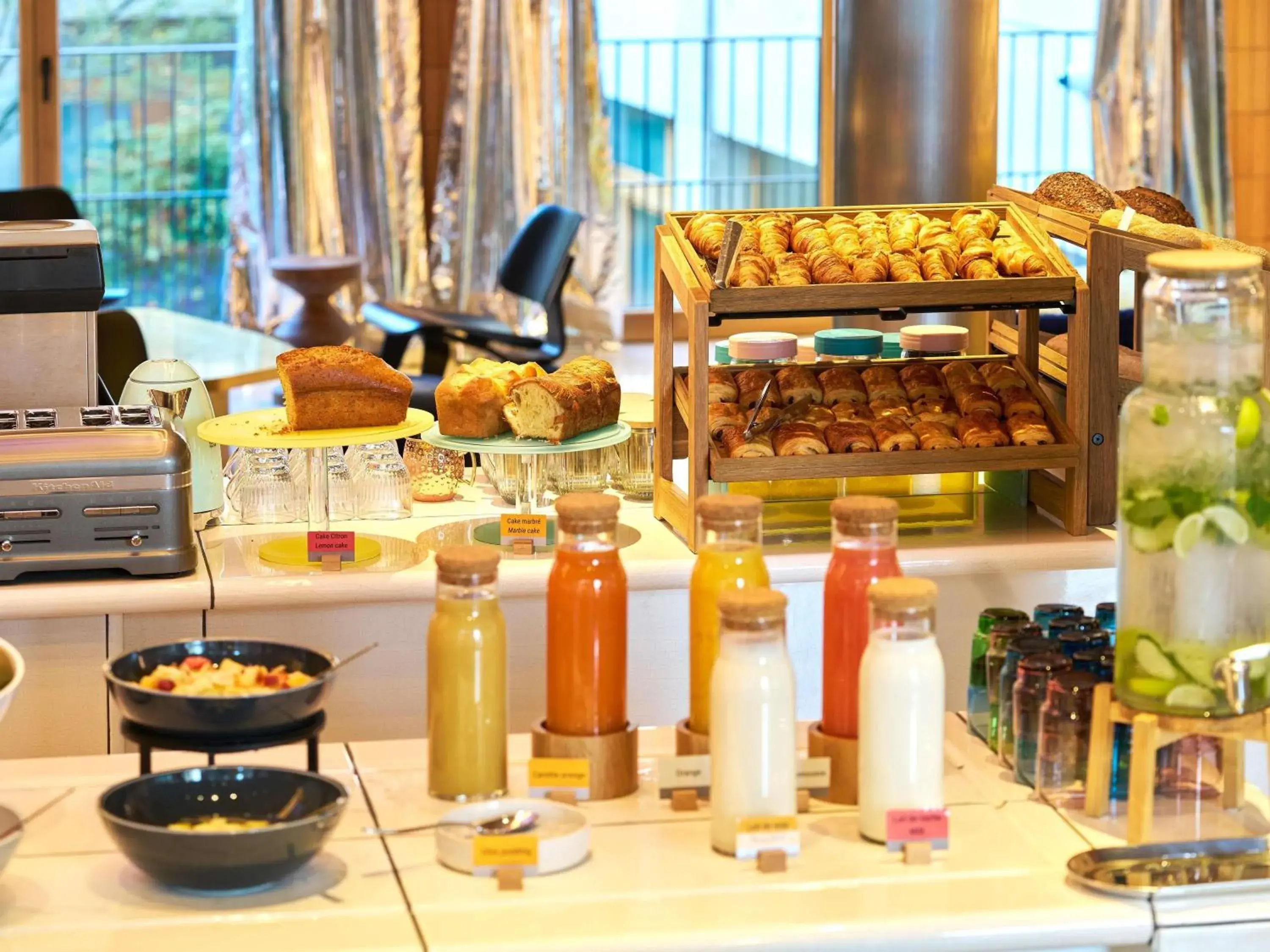 Breakfast in TRIBE Paris Clichy Breakfast in TRIBE Paris Clichy