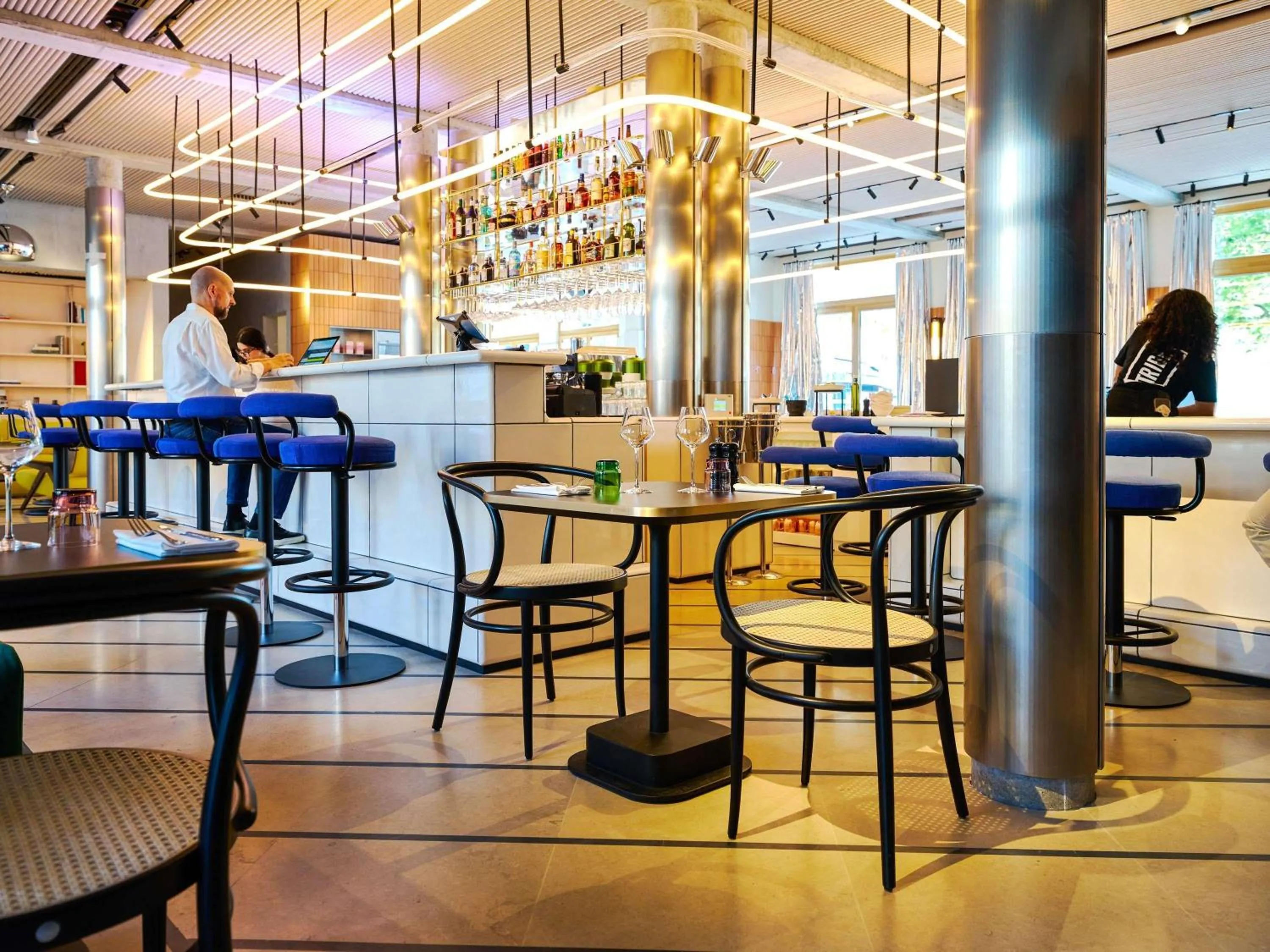 Lounge or bar in TRIBE Paris Clichy