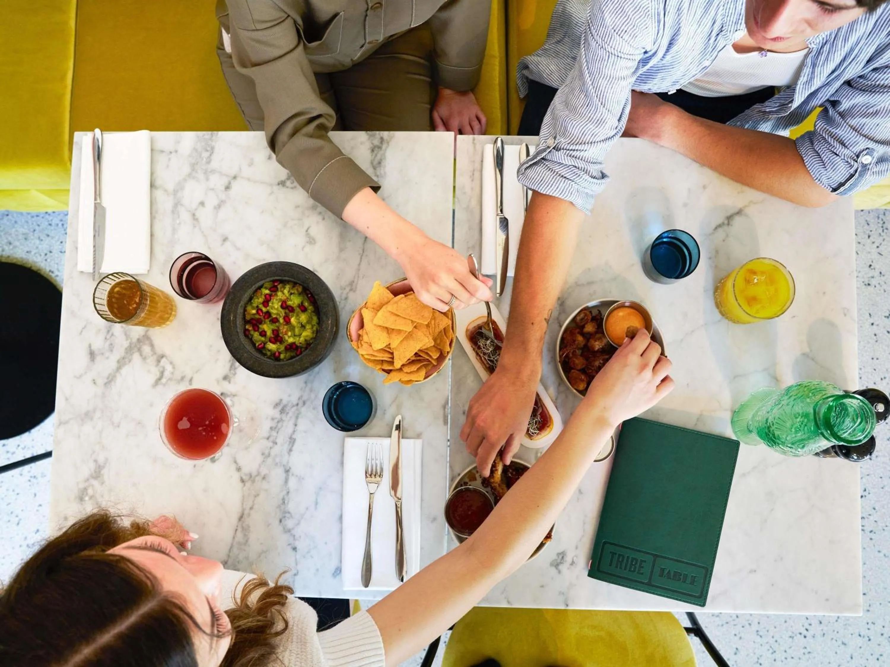 Lounge or bar in TRIBE Paris Clichy