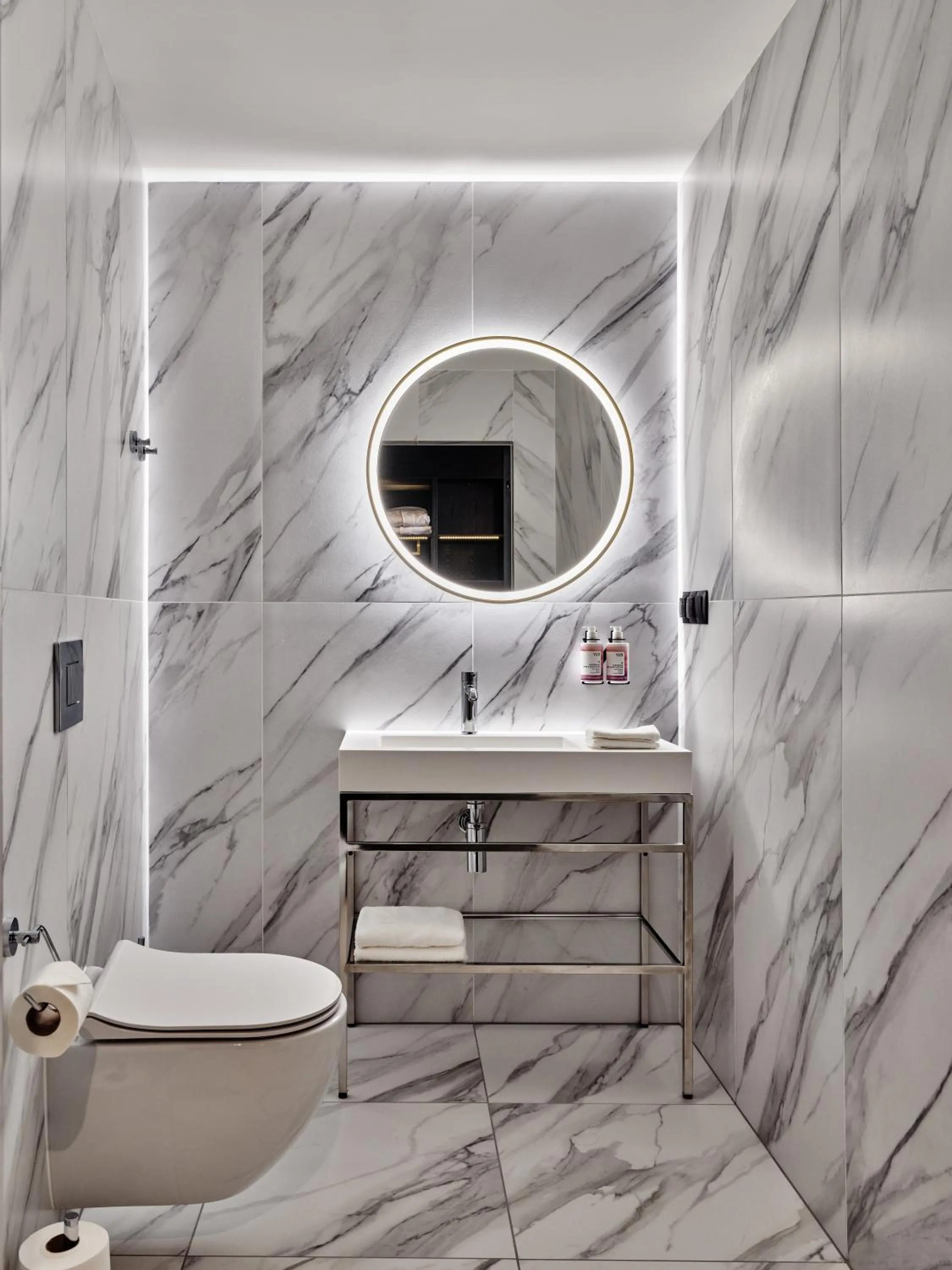 Toilet in Mövenpick Grand Hotel Wroclaw