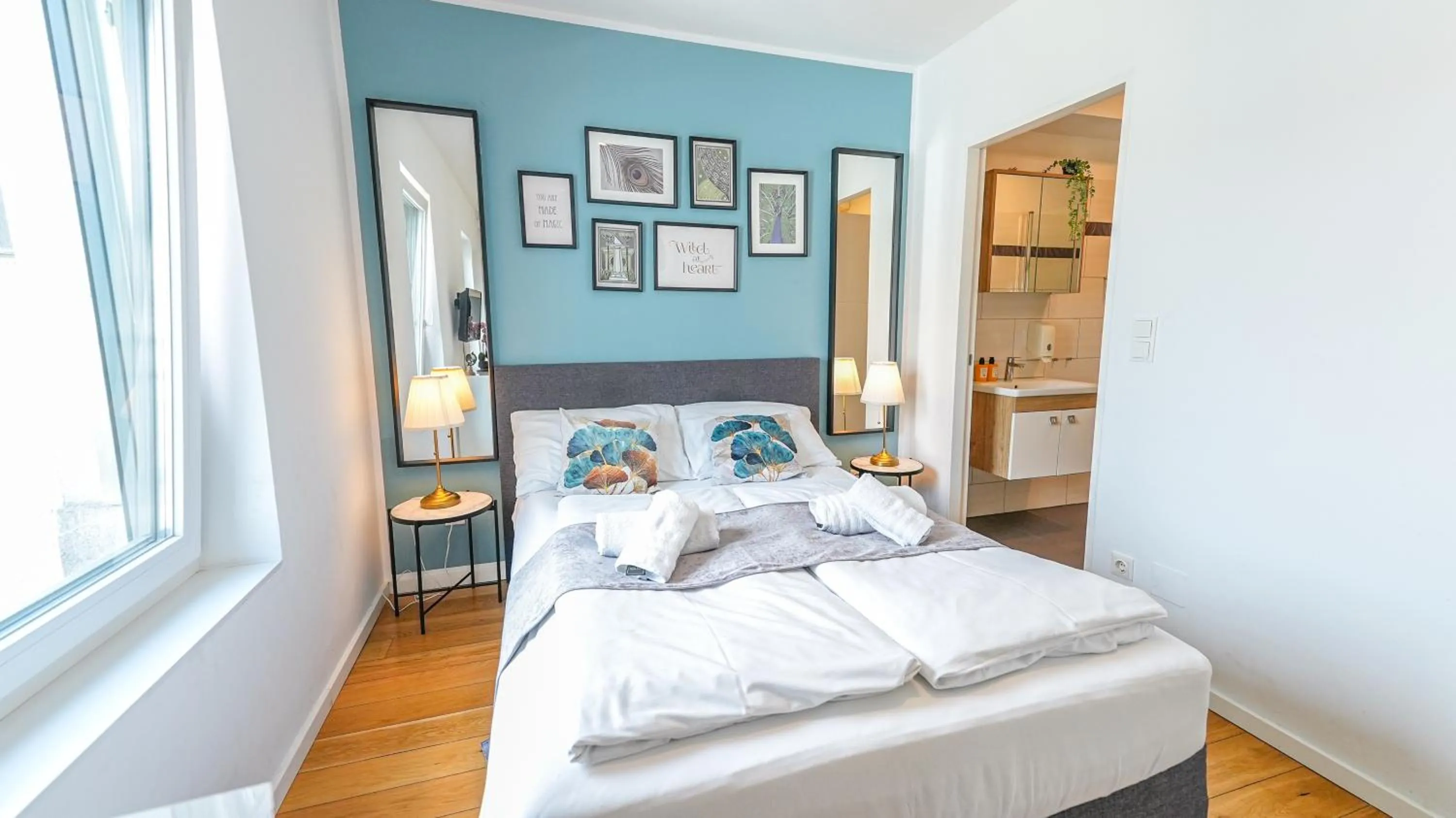 Bed in Christiano Apartments Hauptbahnhof | contactless check-in