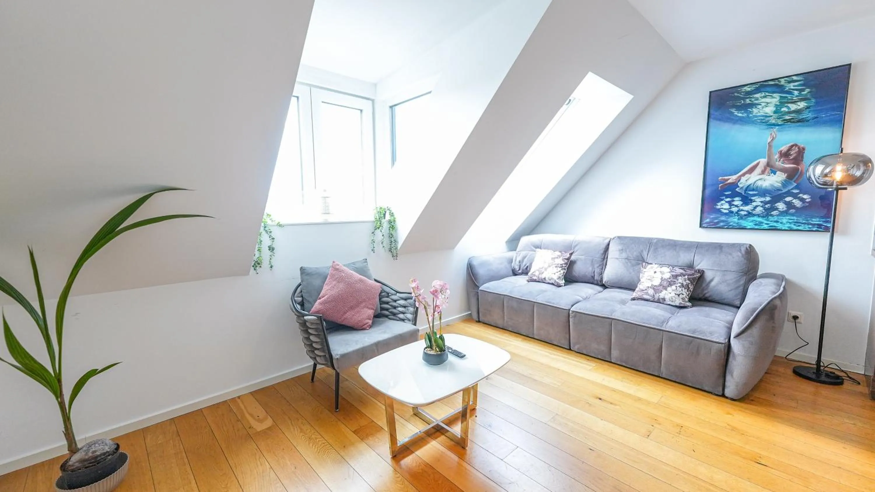 Living room in Christiano Apartments Hauptbahnhof | contactless check-in