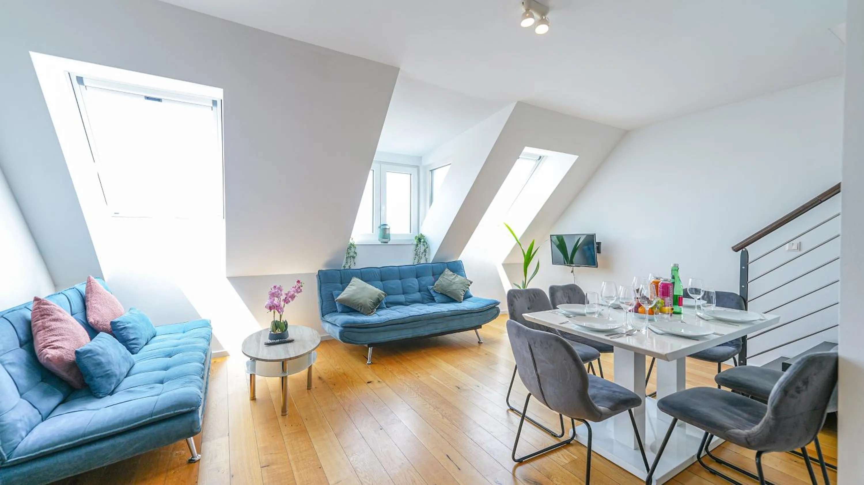 Living room in Christiano Apartments Hauptbahnhof | contactless check-in