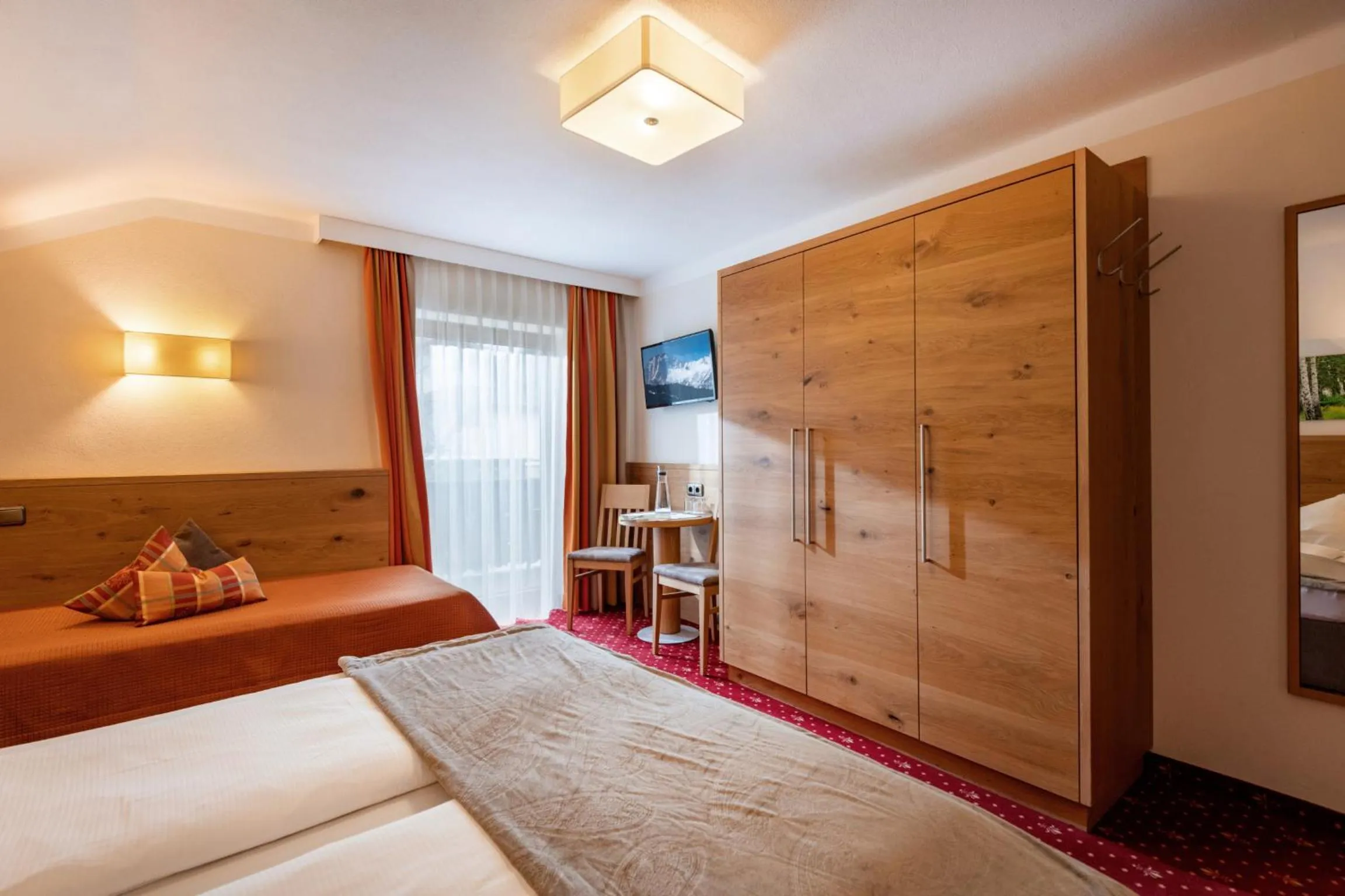 Bed in Hotel Garni Birkenhof