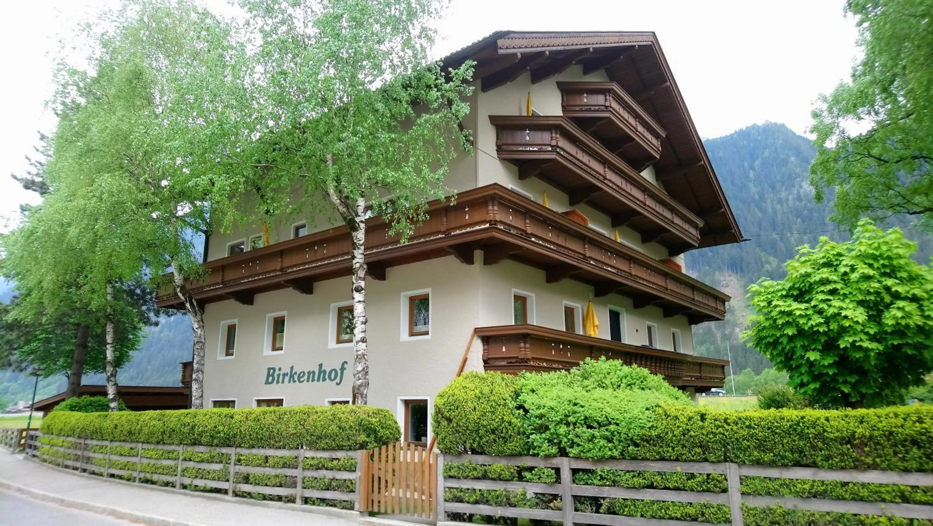 Property building in Hotel Garni Birkenhof
