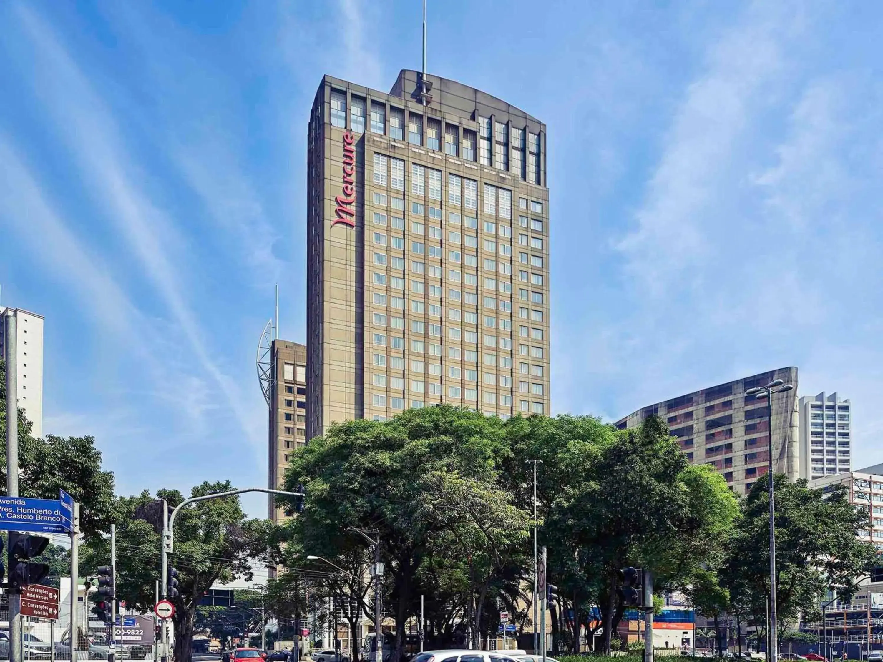 Property building in Mercure Guarulhos Aeroporto Property building in Mercure Guarulhos Aeroporto