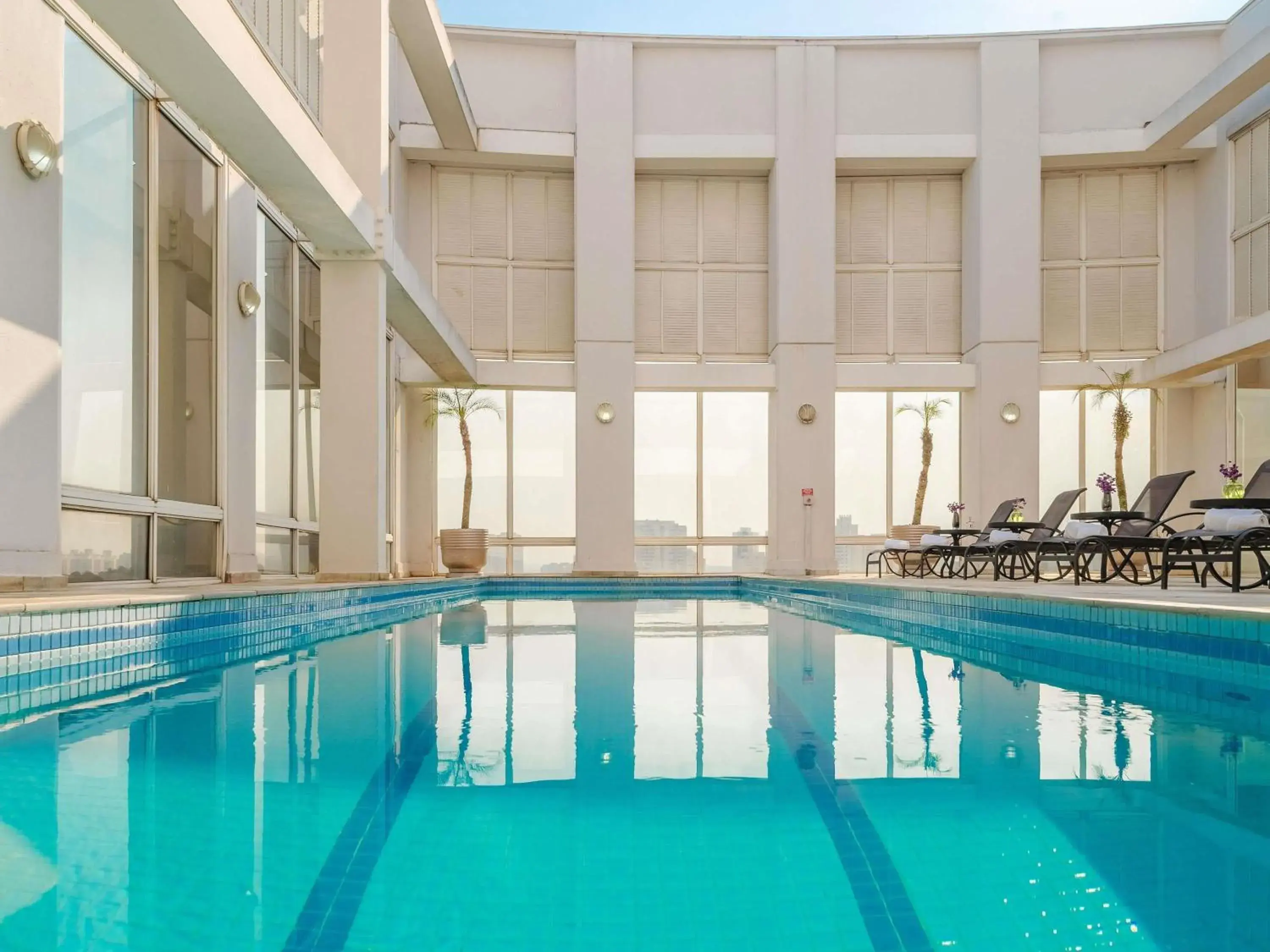 Pool view in Mercure Guarulhos Aeroporto Pool view in Mercure Guarulhos Aeroporto