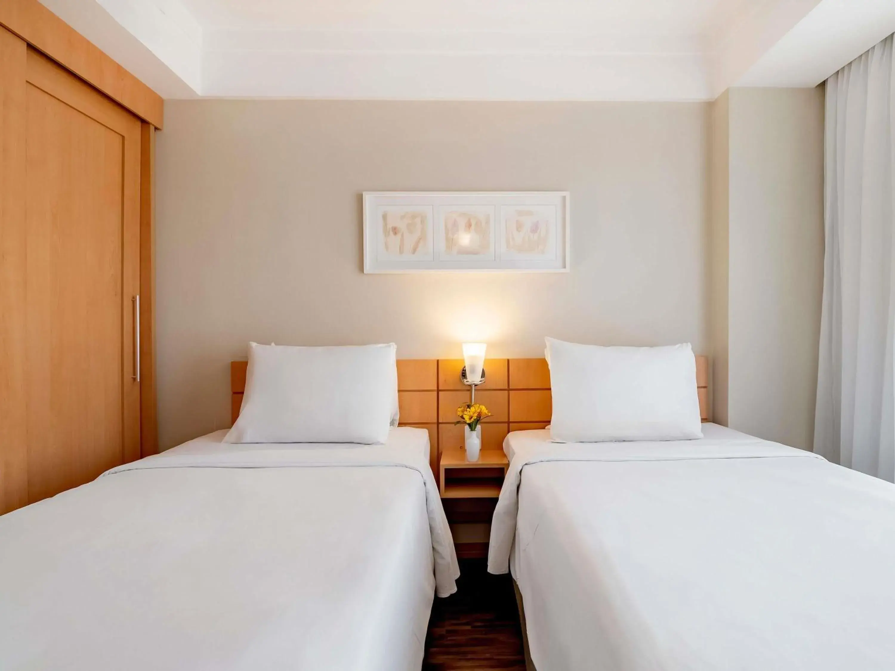 Bedroom, Bed in Mercure Guarulhos Aeroporto Bedroom, Bed in Mercure Guarulhos Aeroporto