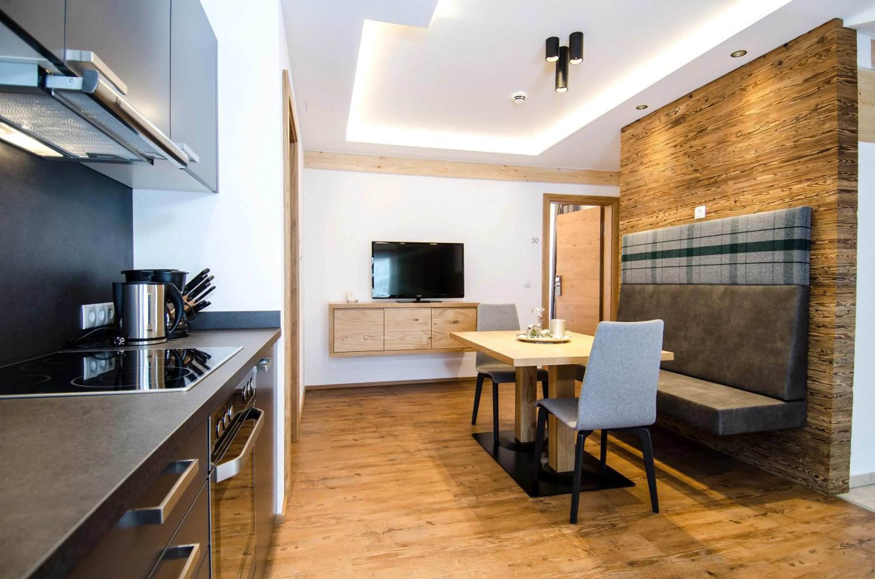 Kitchen or kitchenette in Hotel Garni Persutt