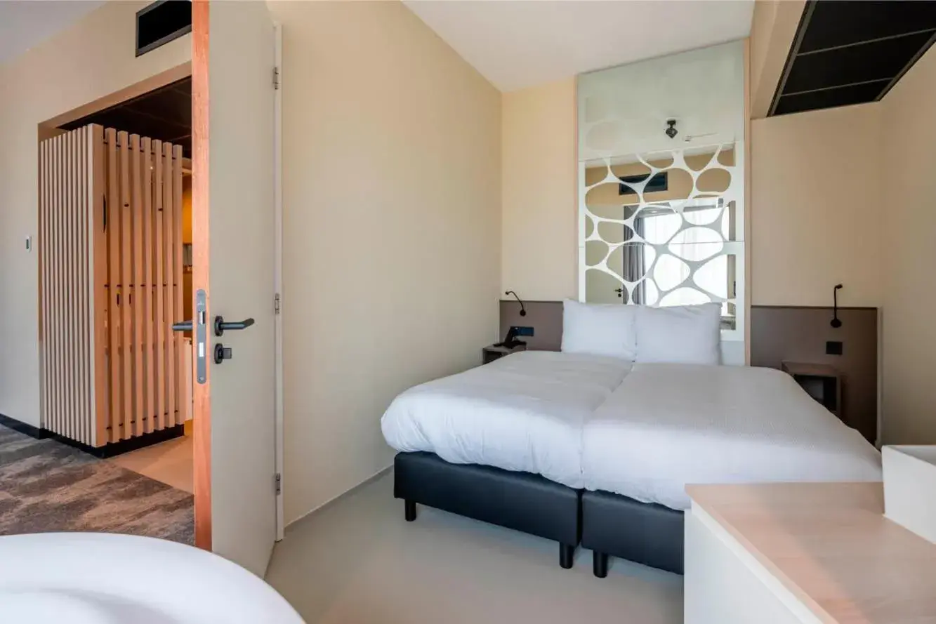 Bed in Waterstate Wellness hotel Goes Bed in Waterstate Wellness hotel Goes